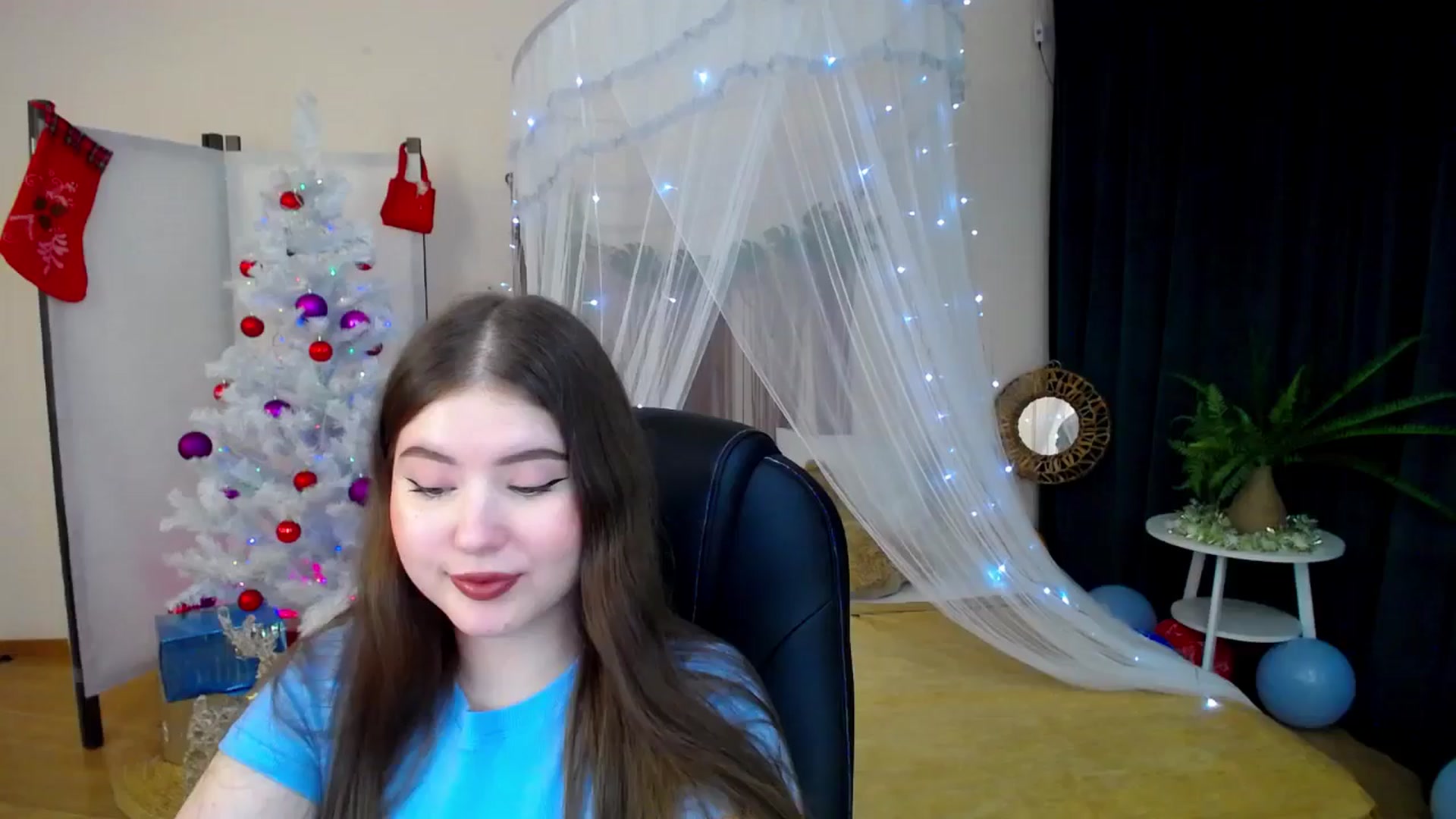 Gallery image thumbnail from AdmireMyEyes's myfreecams stream on, 12/26/2024, 21:47 image 1 of 20