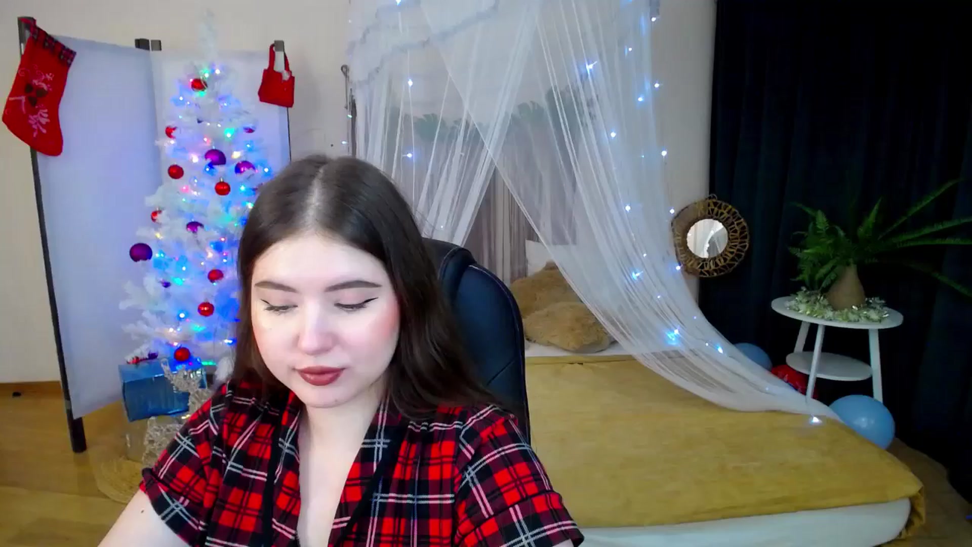 Gallery image thumbnail from AdmireMyEyes's myfreecams stream on, 12/26/2024, 22:59 image 1 of 20