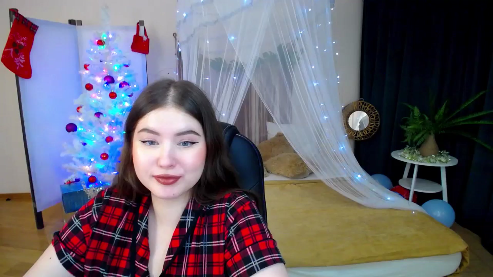 Gallery image thumbnail from AdmireMyEyes's myfreecams stream on, 12/26/2024, 22:59 image 5 of 20