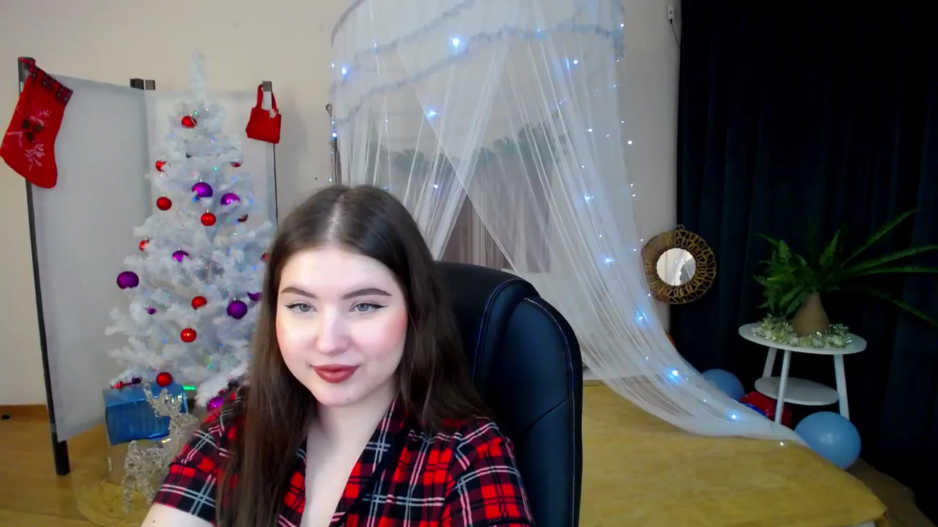 Gallery image thumbnail from AdmireMyEyes's myfreecams stream on, 12/26/2024, 23:48 image 13 of 20