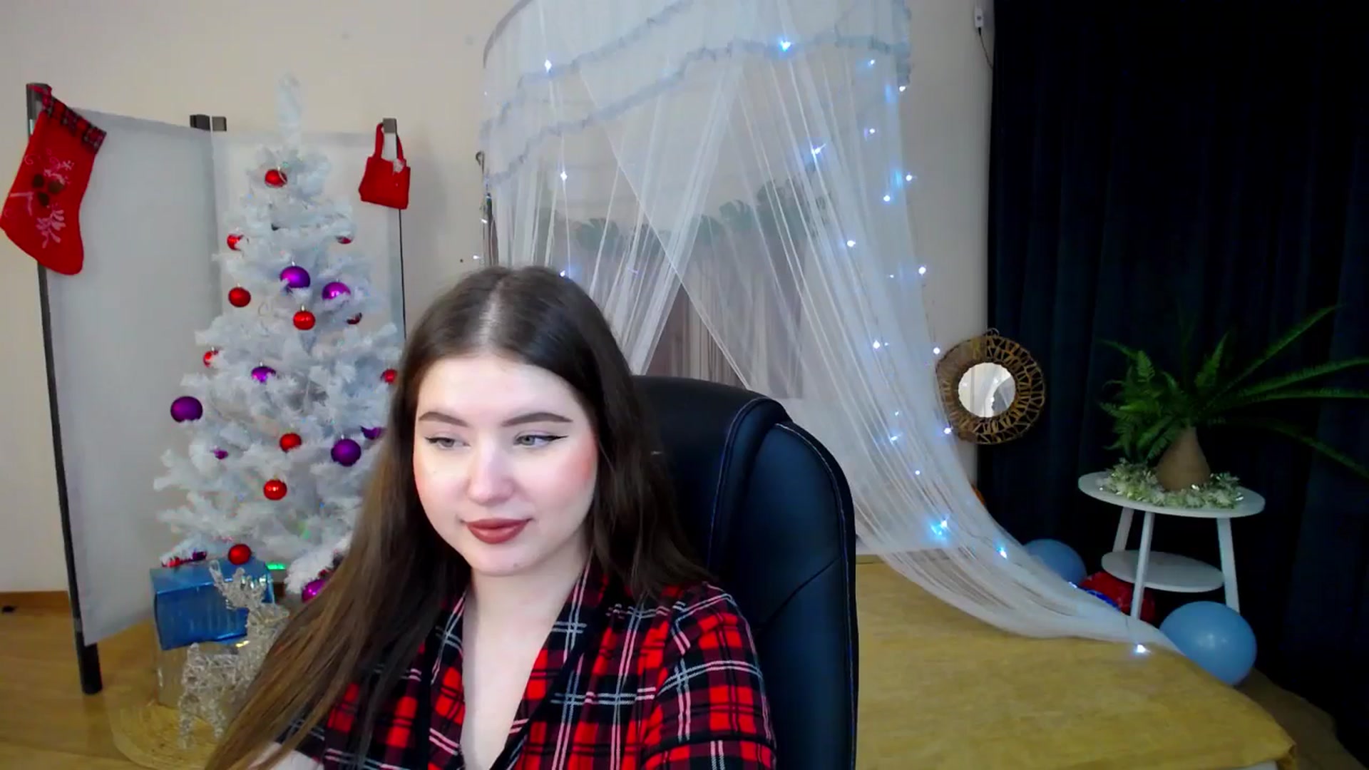 Gallery image thumbnail from AdmireMyEyes's myfreecams stream on, 12/26/2024, 23:48 image 10 of 20