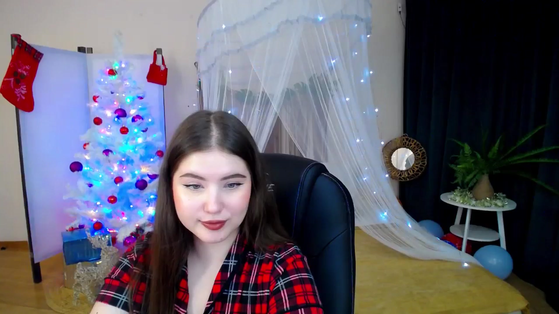 Gallery image thumbnail from AdmireMyEyes's myfreecams stream on, 12/26/2024, 23:48 image 11 of 20