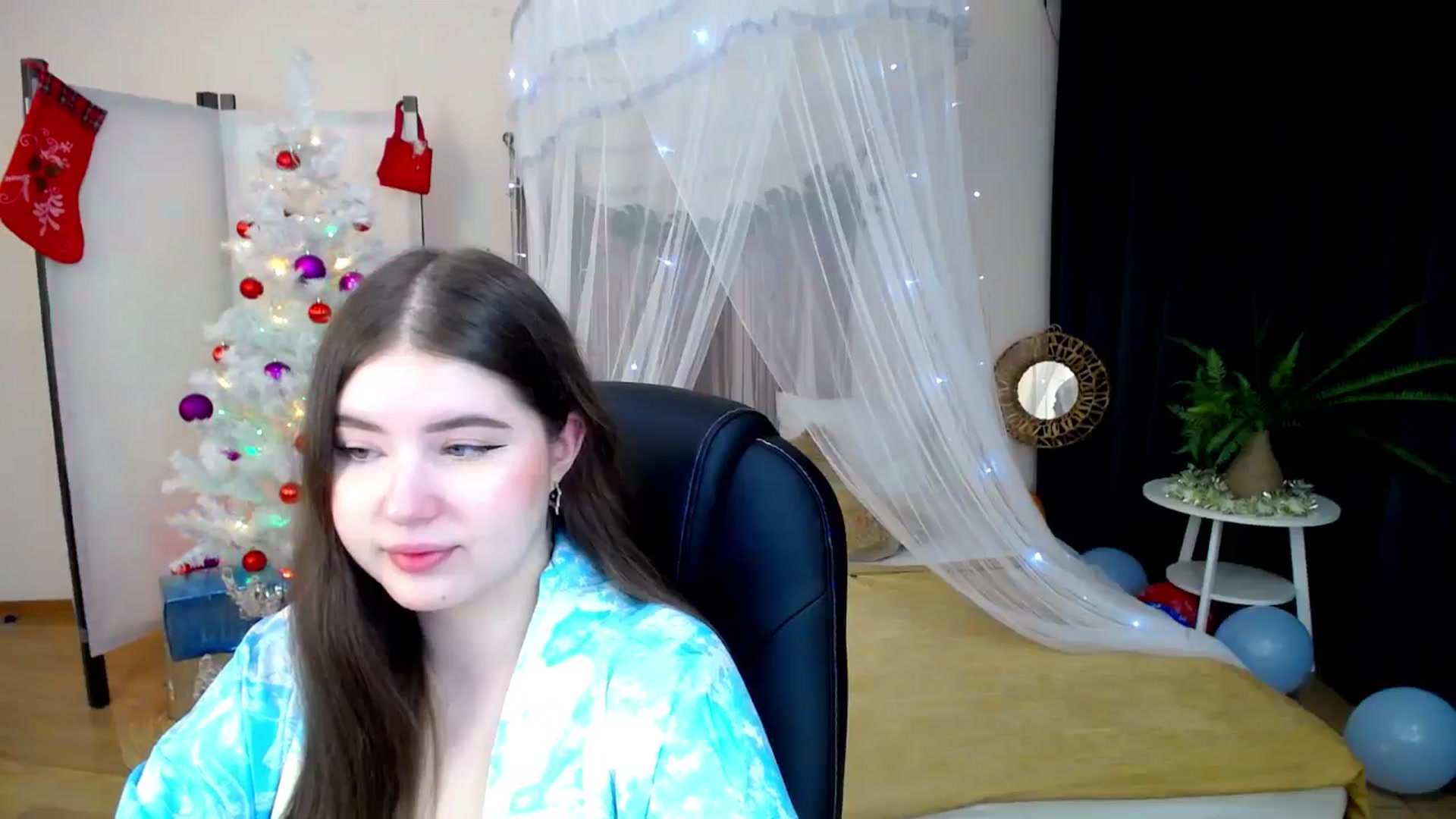 Gallery image thumbnail from AdmireMyEyes's myfreecams stream on, 12/27/2024, 18:36 image 2 of 20