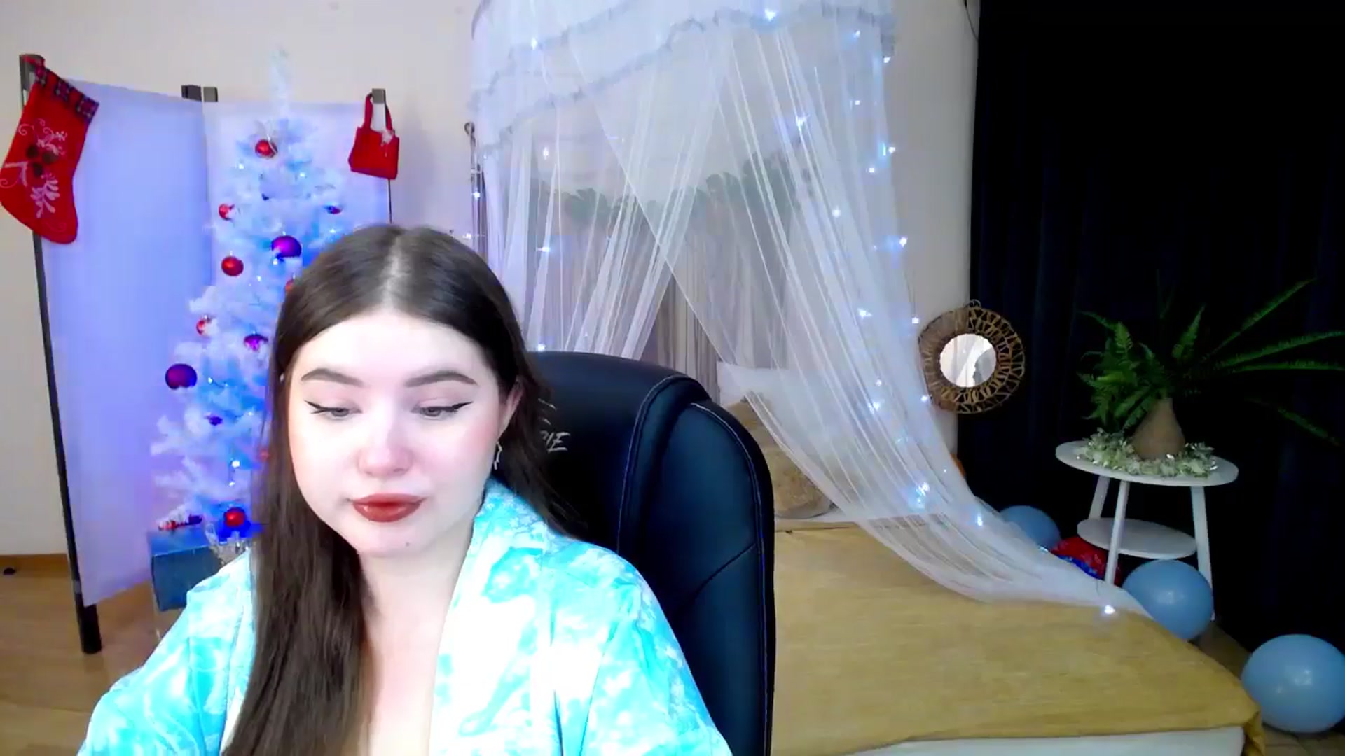 Gallery image thumbnail from AdmireMyEyes's myfreecams stream on, 12/27/2024, 18:36 image 6 of 20