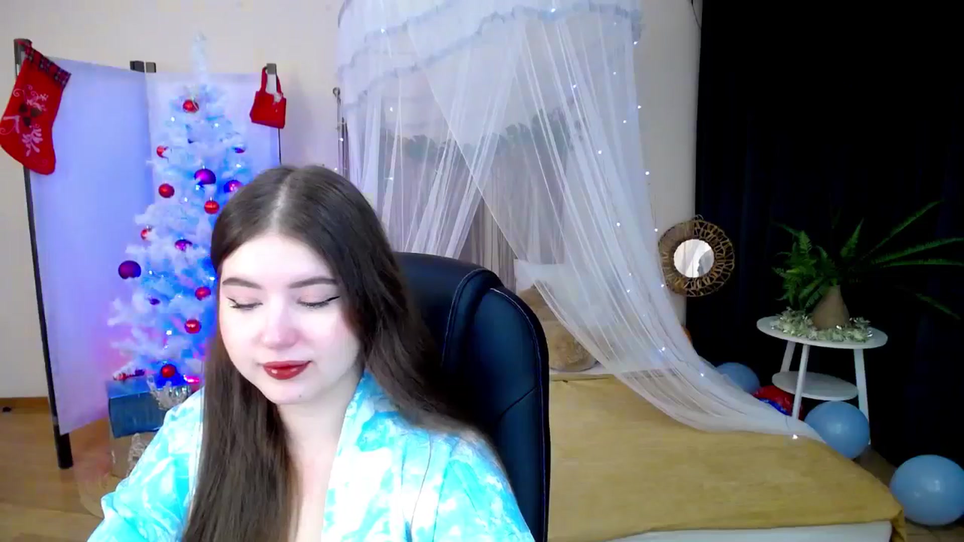 Gallery image thumbnail from AdmireMyEyes's myfreecams stream on, 12/27/2024, 18:36 image 14 of 20