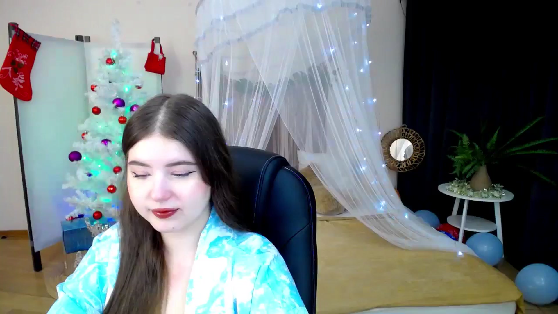 Gallery image thumbnail from AdmireMyEyes's myfreecams stream on, 12/27/2024, 18:36 image 11 of 20