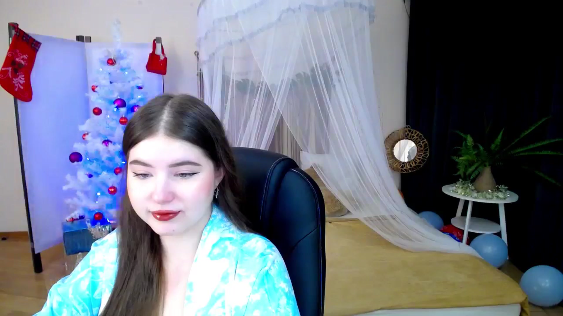 Gallery image thumbnail from AdmireMyEyes's myfreecams stream on, 12/27/2024, 18:36 image 9 of 20