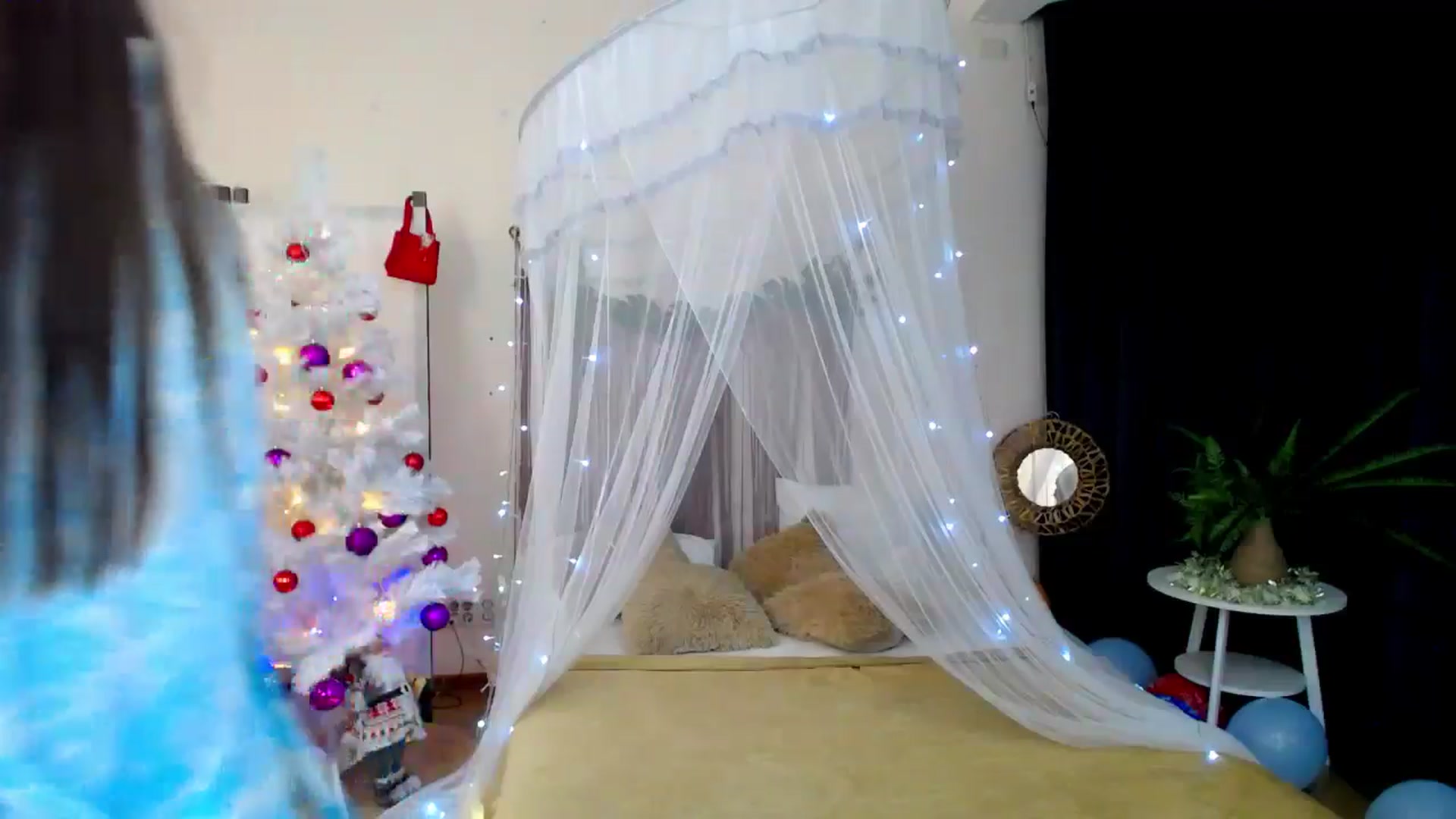 Gallery image thumbnail from AdmireMyEyes's myfreecams stream on, 12/27/2024, 19:25 image 14 of 20
