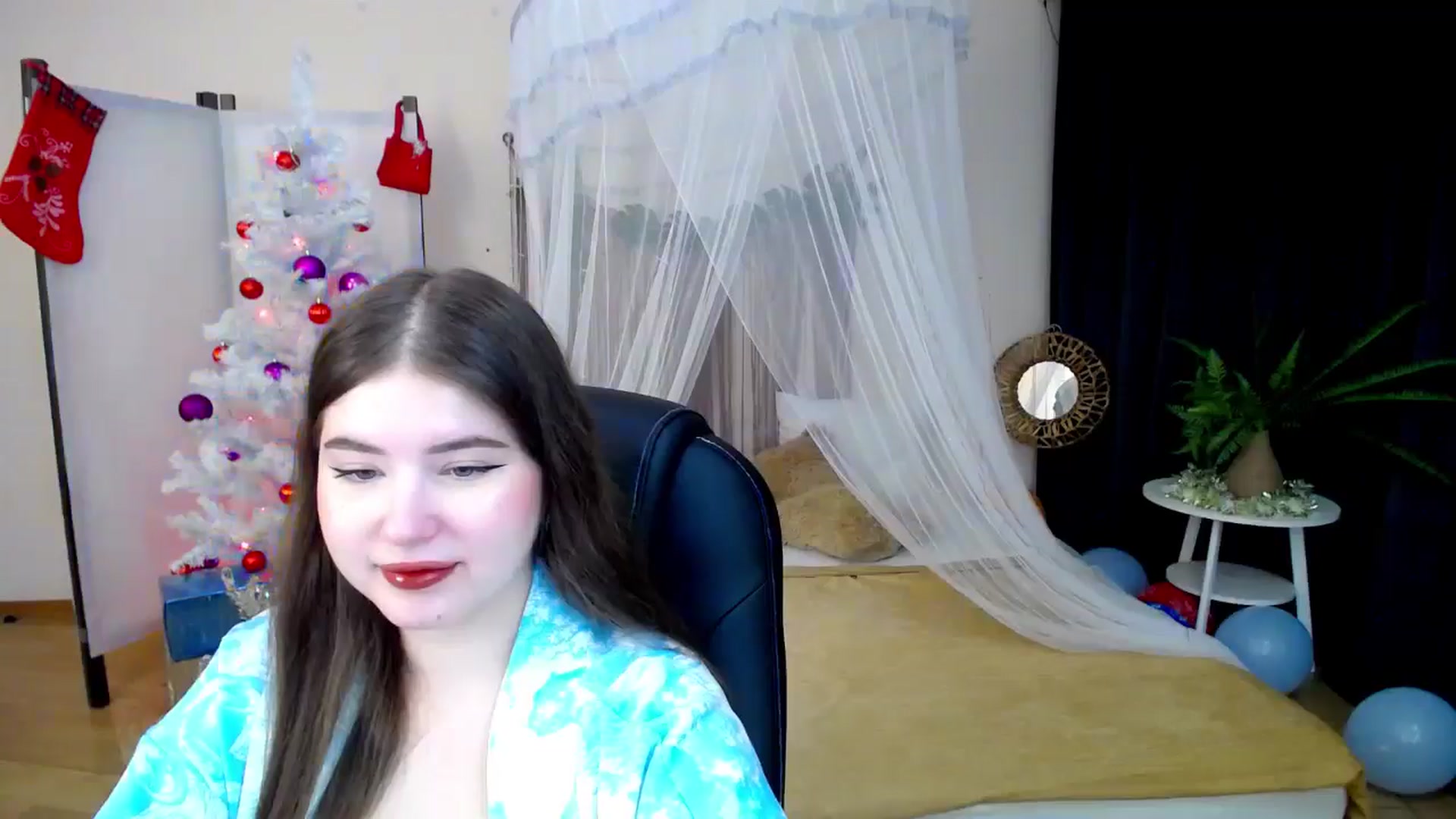 Gallery image thumbnail from AdmireMyEyes's myfreecams stream on, 12/27/2024, 19:25 image 3 of 20