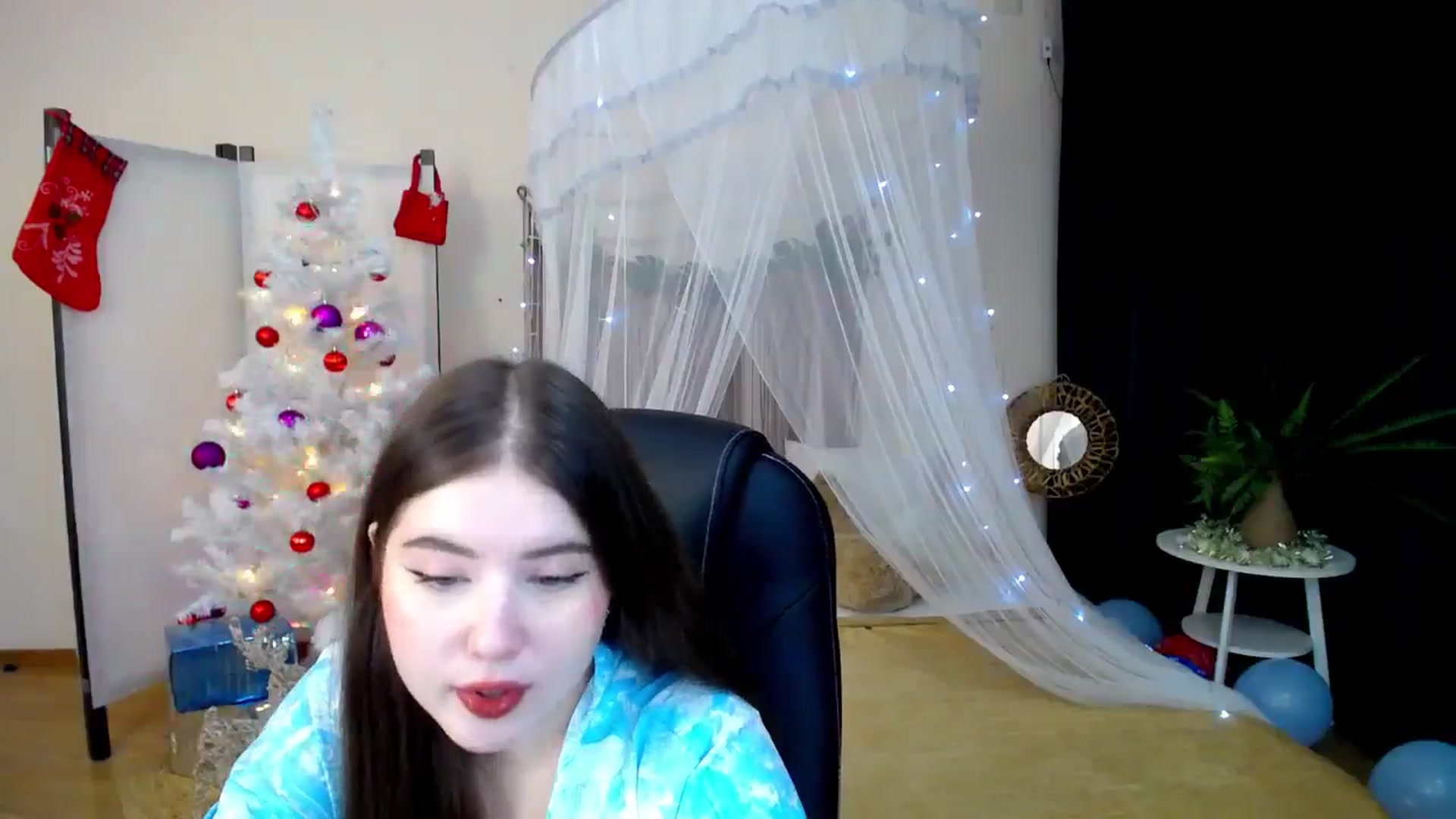 Gallery image thumbnail from AdmireMyEyes's myfreecams stream on, 12/27/2024, 22:29 image 11 of 20