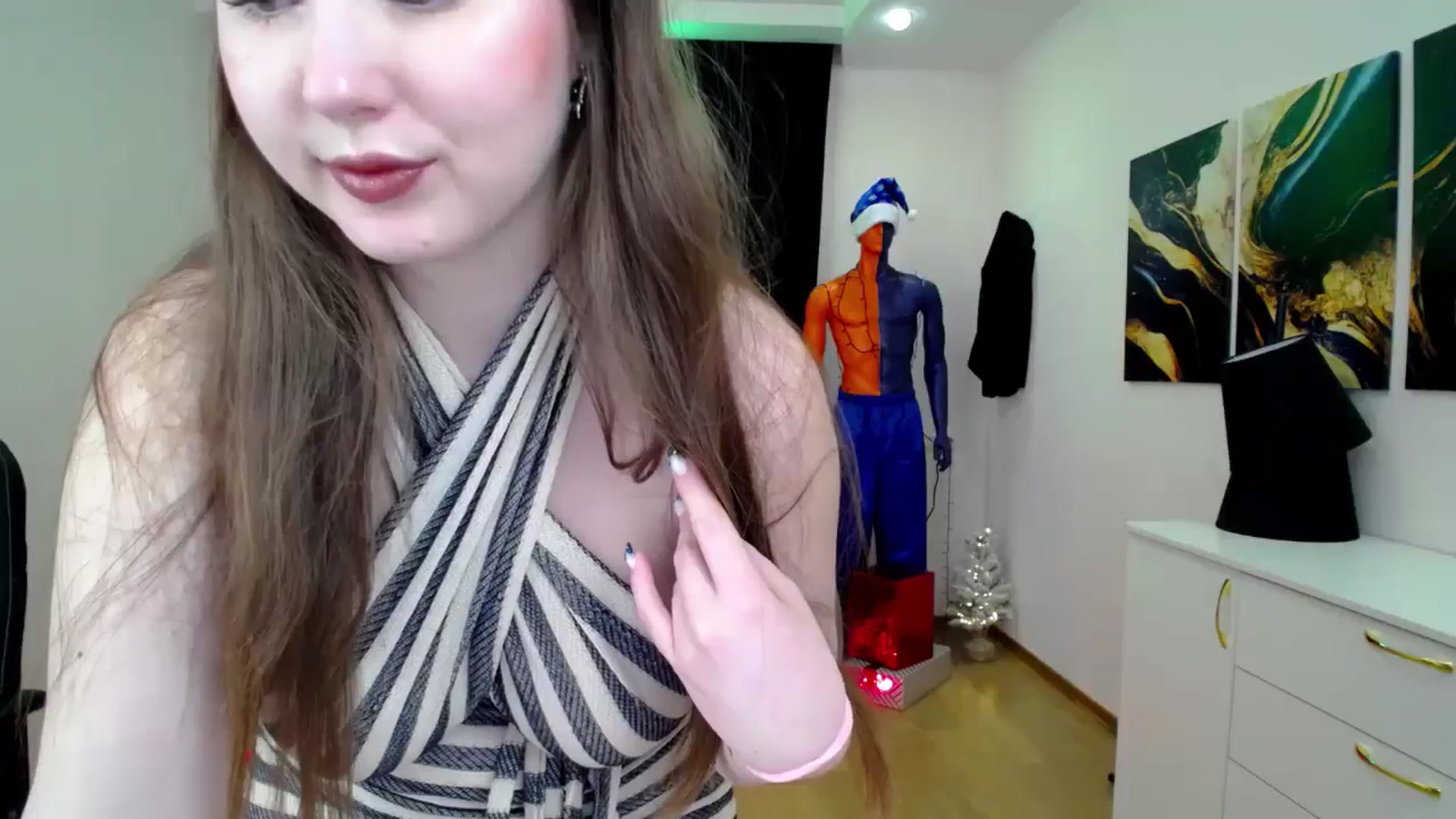 Gallery image thumbnail from AdmireMyEyes's myfreecams stream on, 12/28/2024, 19:47 image 7 of 20