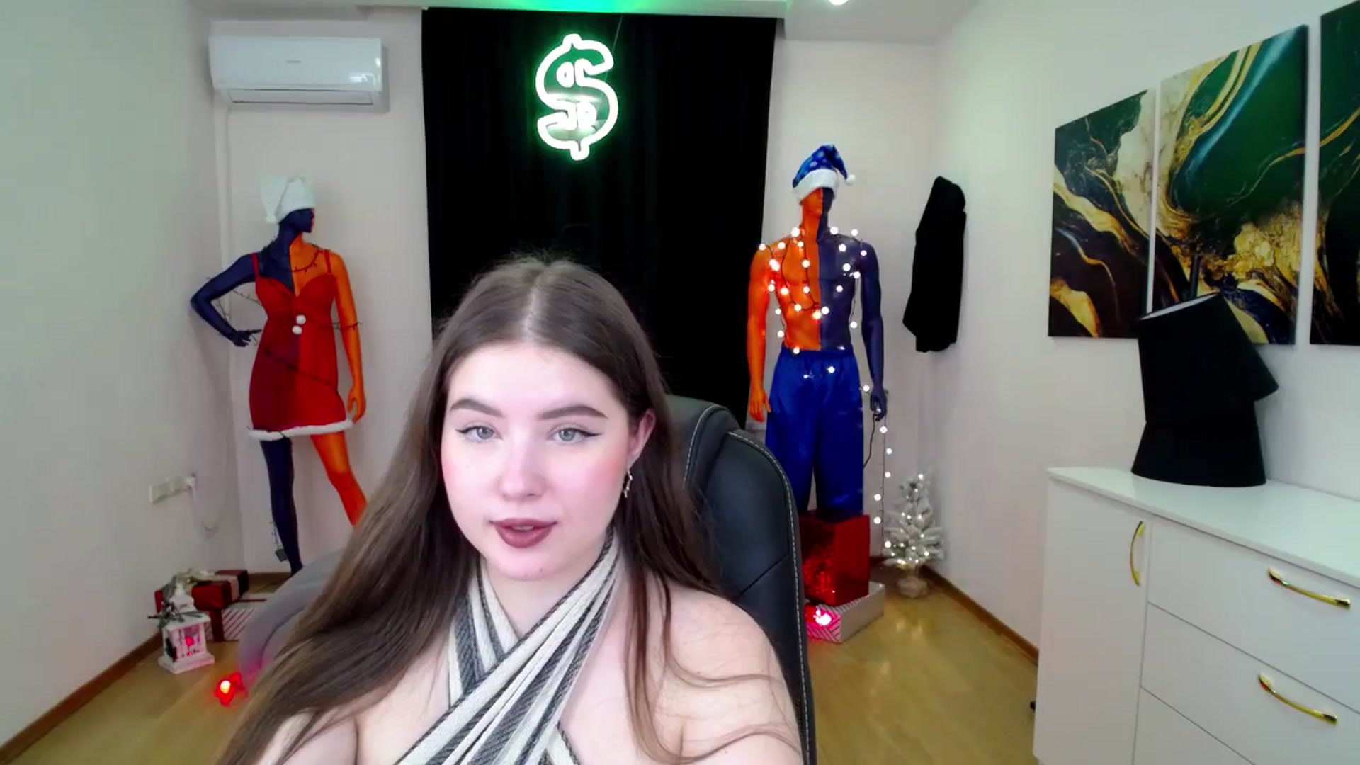 Gallery image thumbnail from AdmireMyEyes's myfreecams stream on, 12/28/2024, 21:10 image 7 of 20