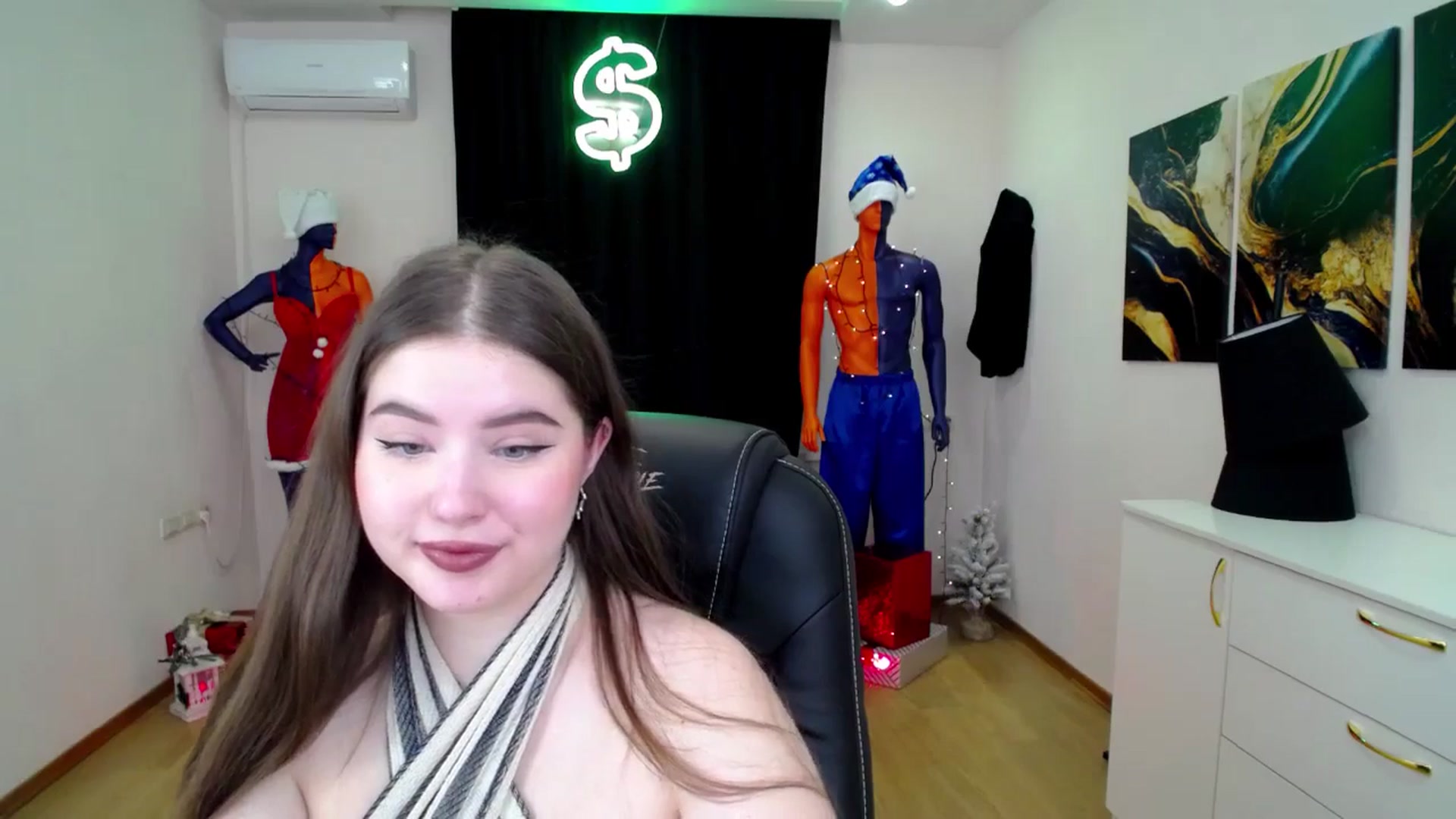 Gallery image thumbnail from AdmireMyEyes's myfreecams stream on, 12/28/2024, 21:10 image 6 of 20