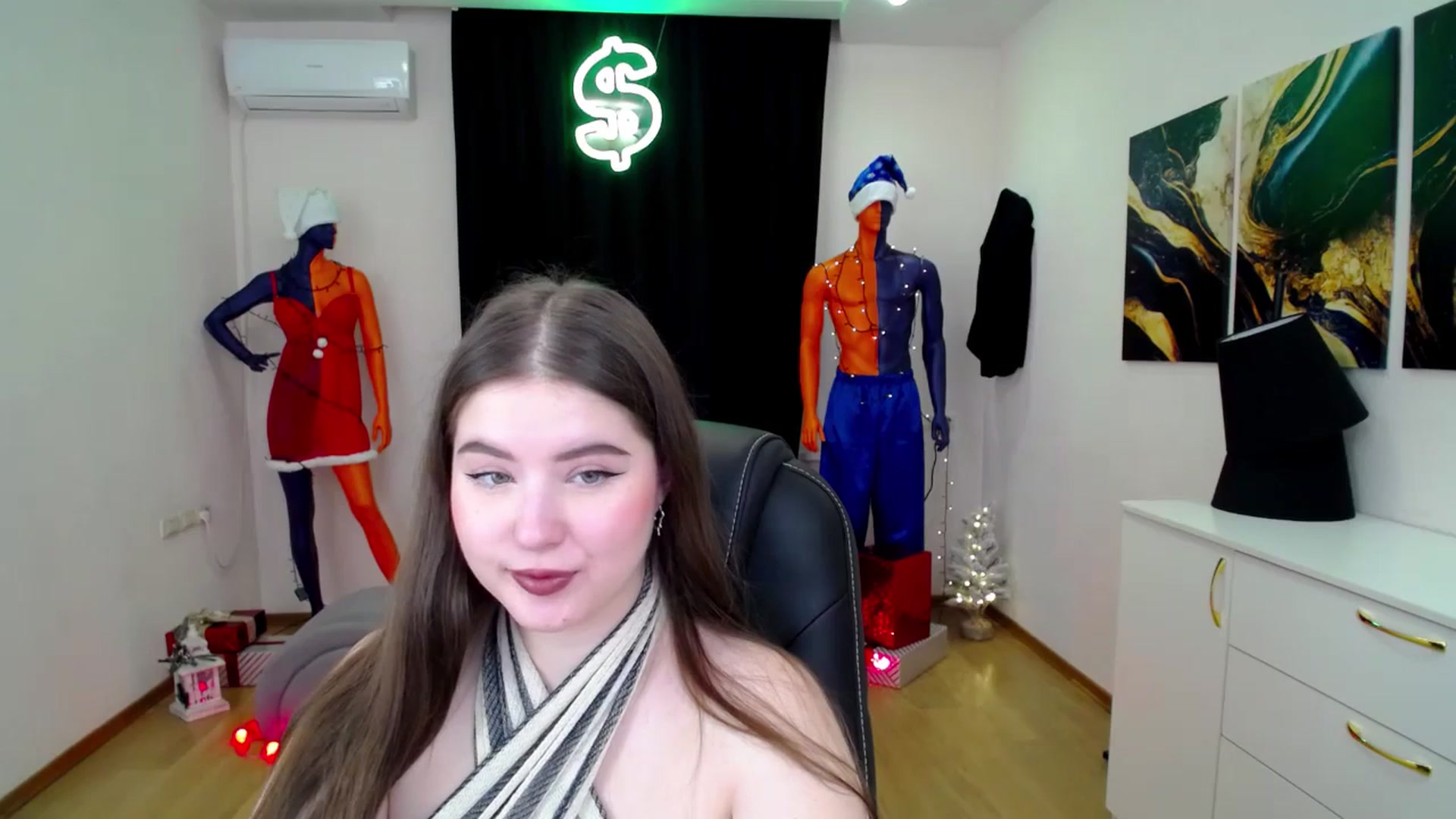 Gallery image thumbnail from AdmireMyEyes's myfreecams stream on, 12/28/2024, 21:10 image 3 of 20