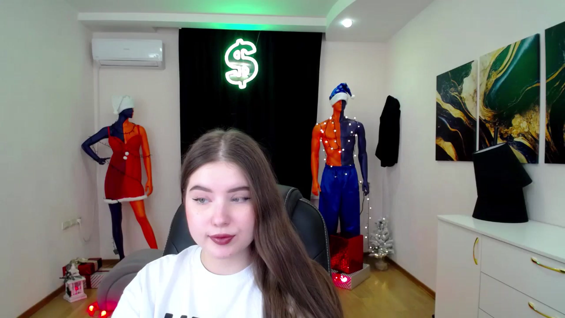 Gallery image thumbnail from AdmireMyEyes's myfreecams stream on, 12/28/2024, 23:04 image 16 of 20