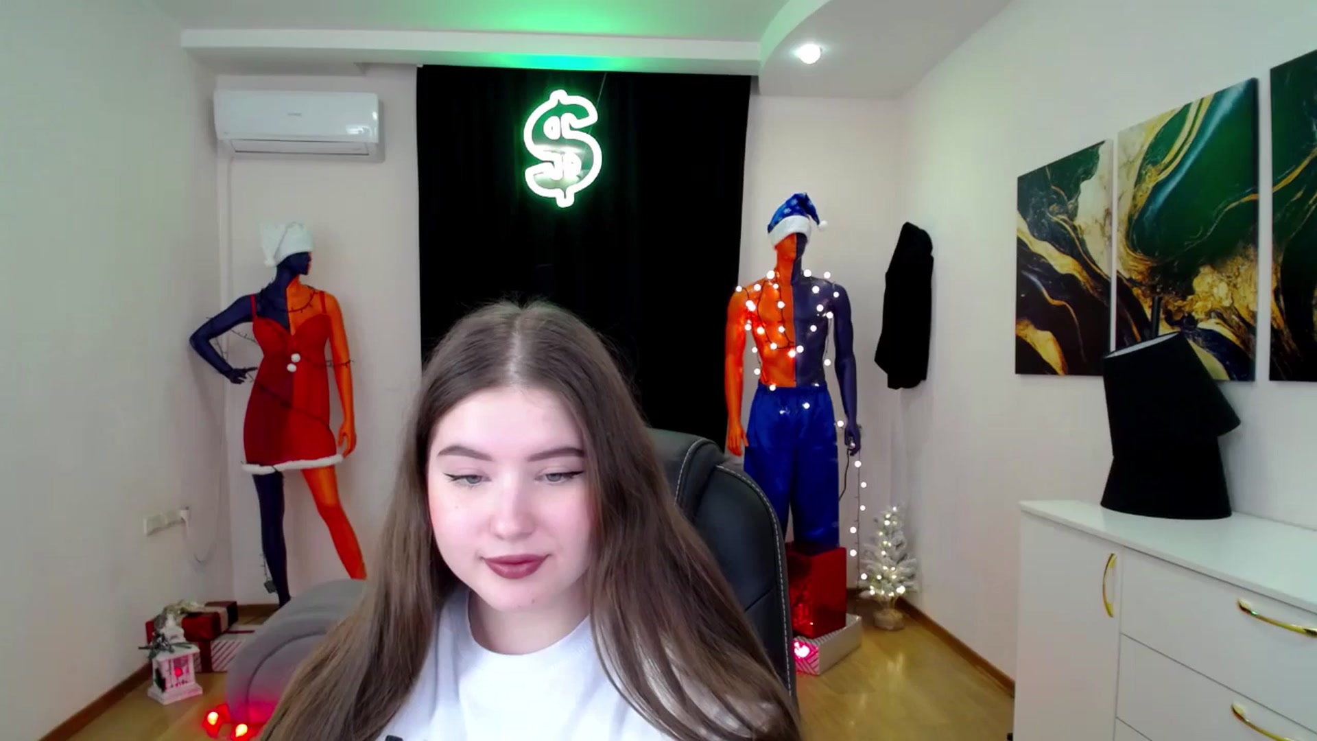 Gallery image thumbnail from AdmireMyEyes's myfreecams stream on, 12/28/2024, 23:04 image 18 of 20