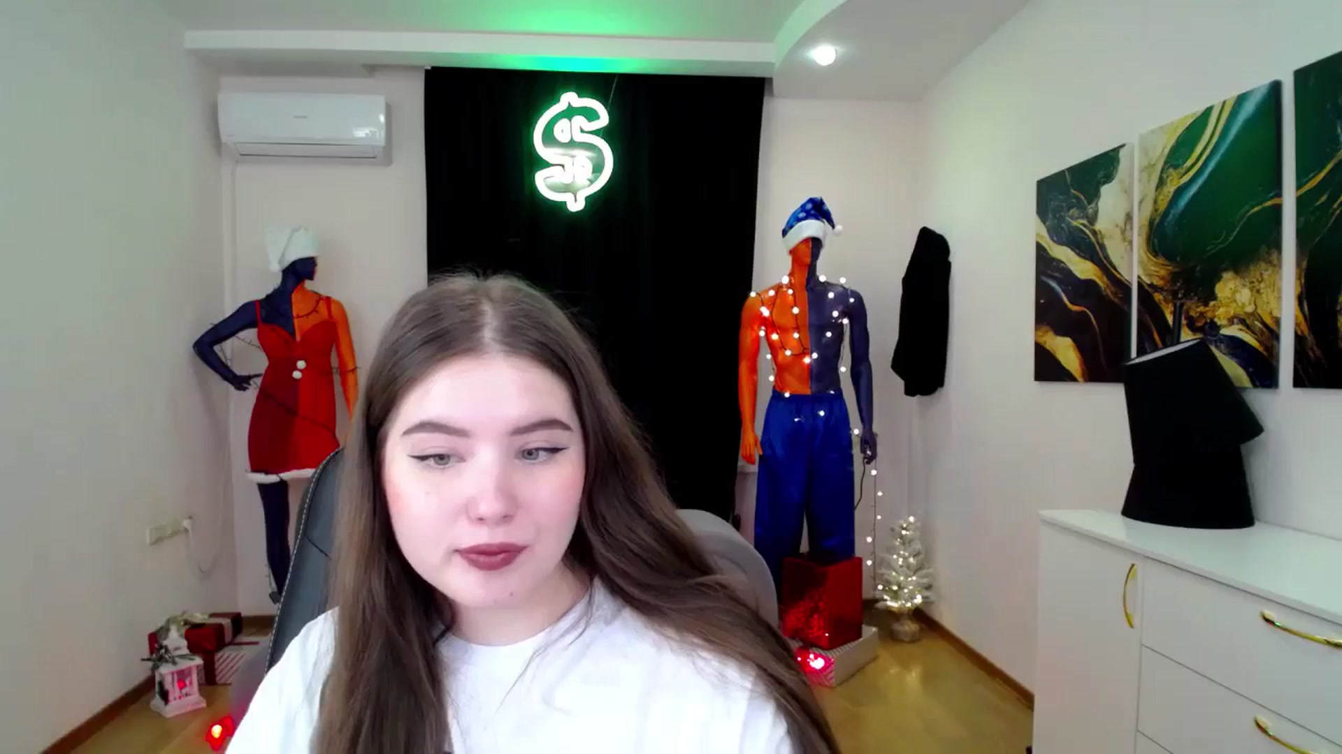 Gallery image thumbnail from AdmireMyEyes's myfreecams stream on, 12/28/2024, 23:04 image 10 of 20