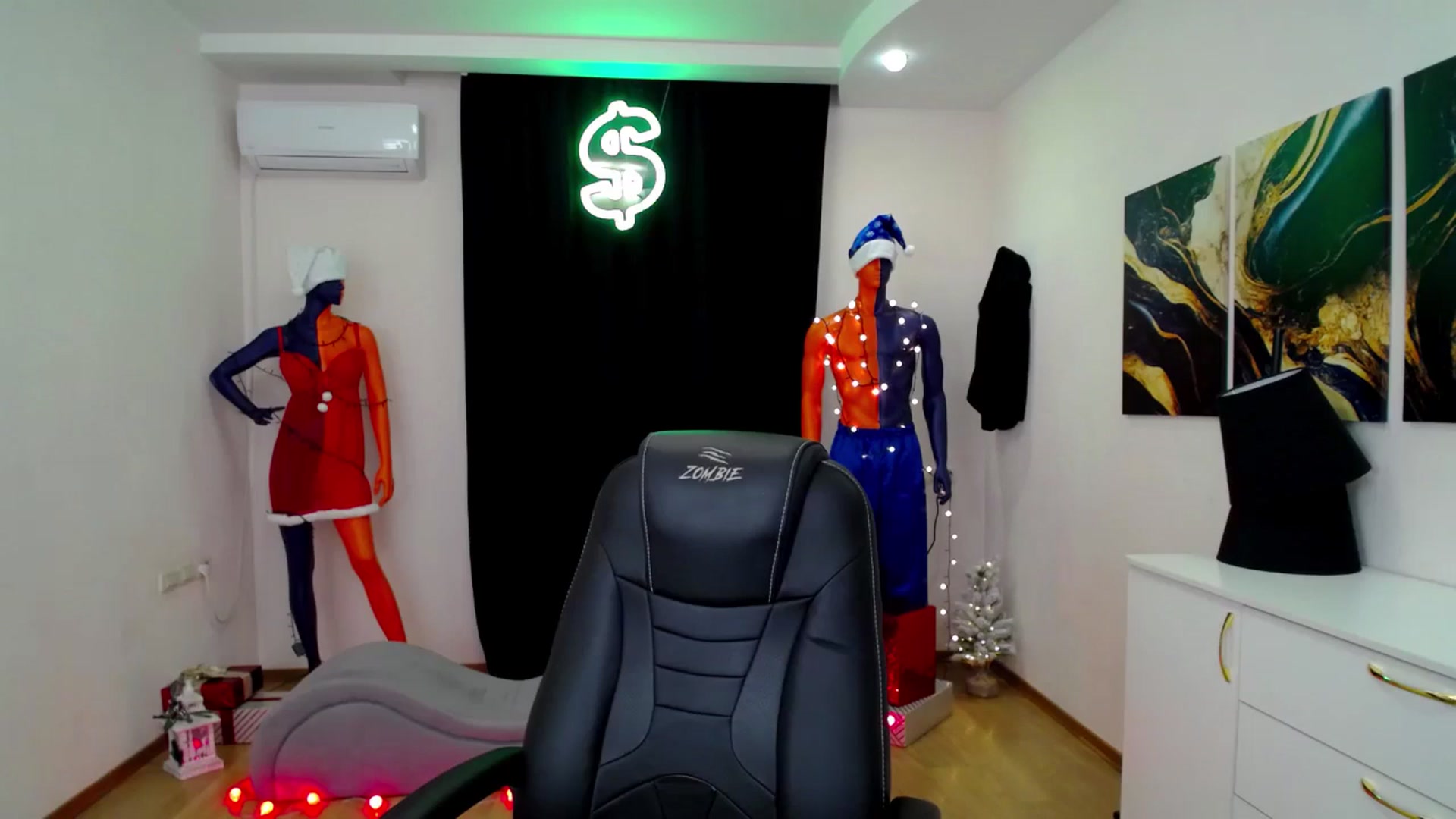 Gallery image thumbnail from AdmireMyEyes's myfreecams stream on, 12/28/2024, 23:04 image 9 of 20