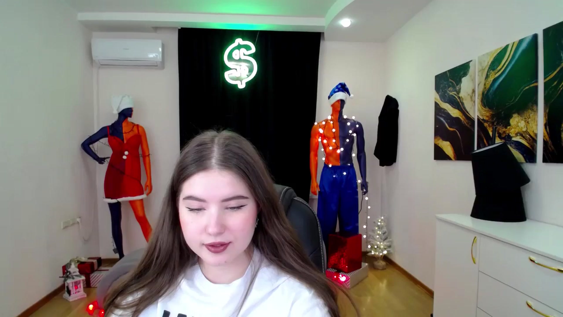 Gallery image thumbnail from AdmireMyEyes's myfreecams stream on, 12/28/2024, 23:04 image 13 of 20