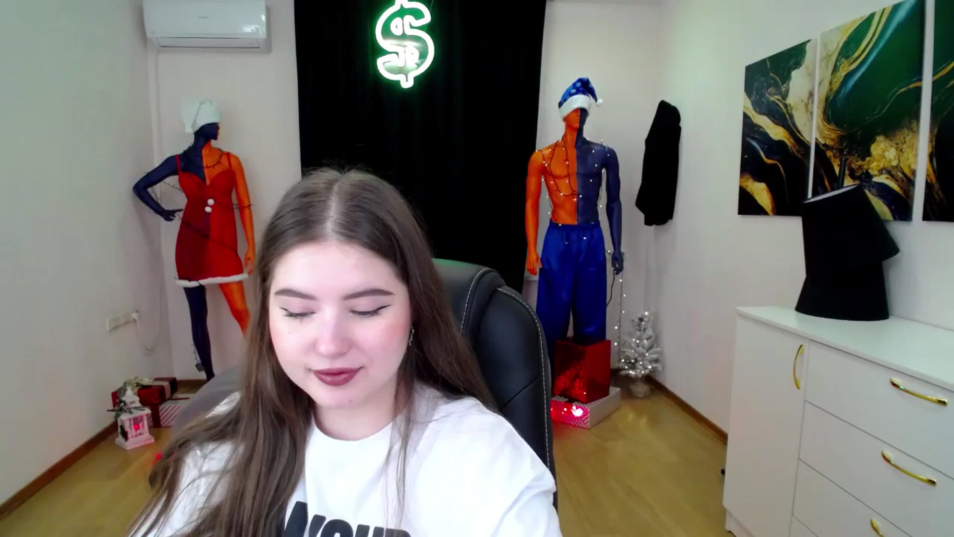 Gallery image thumbnail from AdmireMyEyes's myfreecams stream on, 12/28/2024, 23:04 image 5 of 20