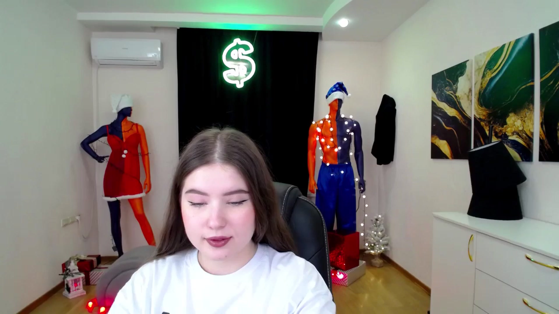 Gallery image thumbnail from AdmireMyEyes's myfreecams stream on, 12/28/2024, 23:04 image 17 of 20