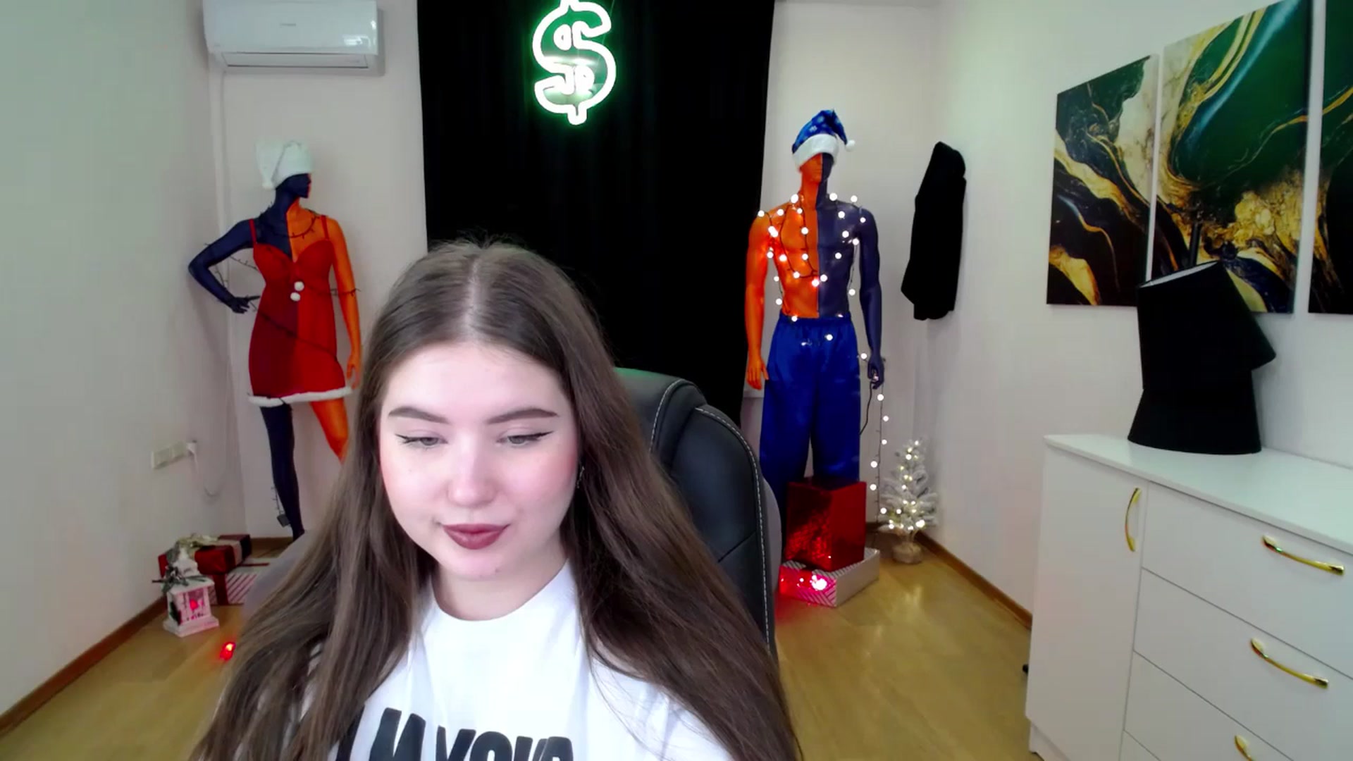 Gallery image thumbnail from AdmireMyEyes's myfreecams stream on, 12/28/2024, 23:04 image 7 of 20