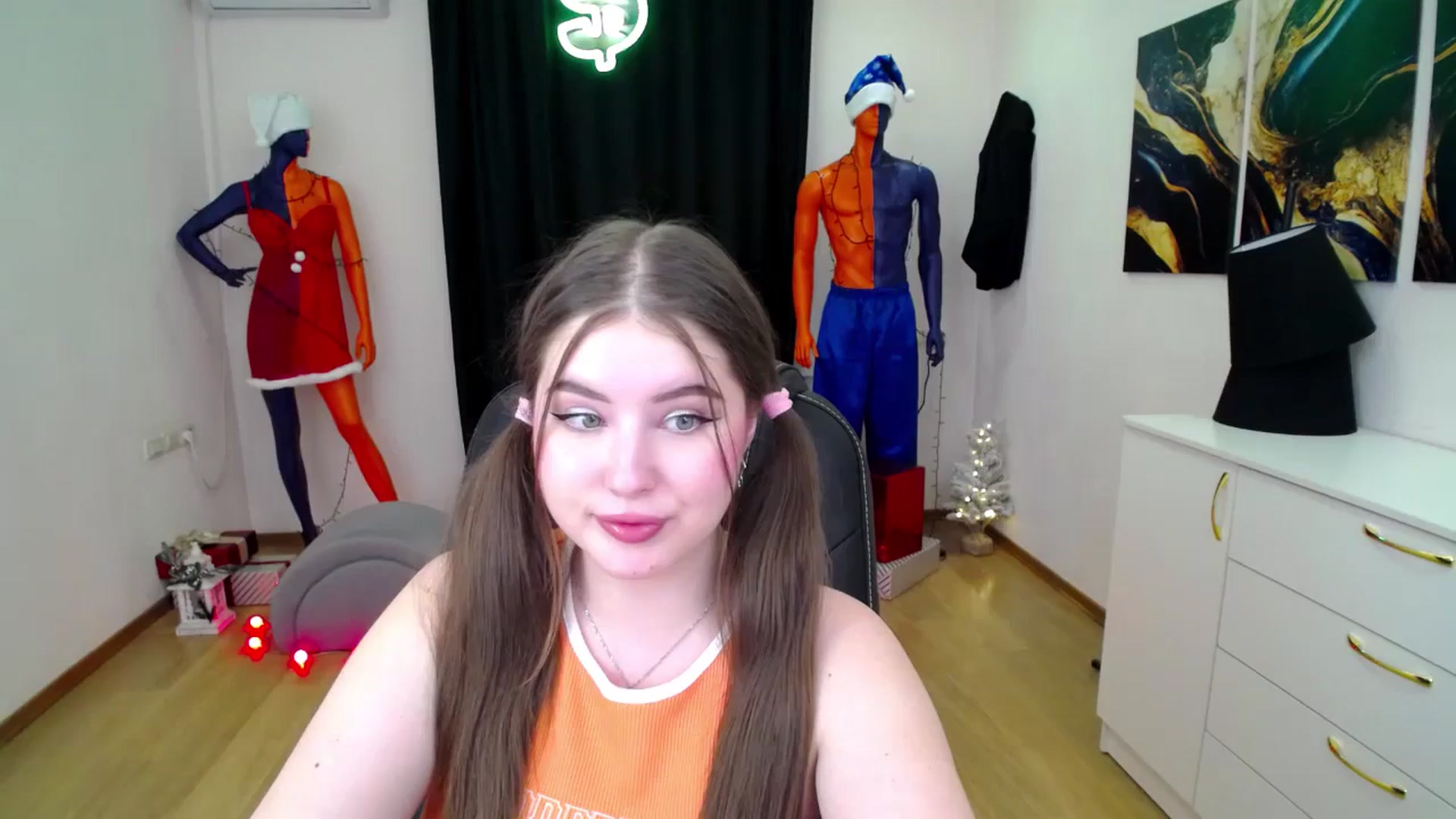 Gallery image thumbnail from AdmireMyEyes's myfreecams stream on, 12/30/2024, 08:31 image 9 of 20