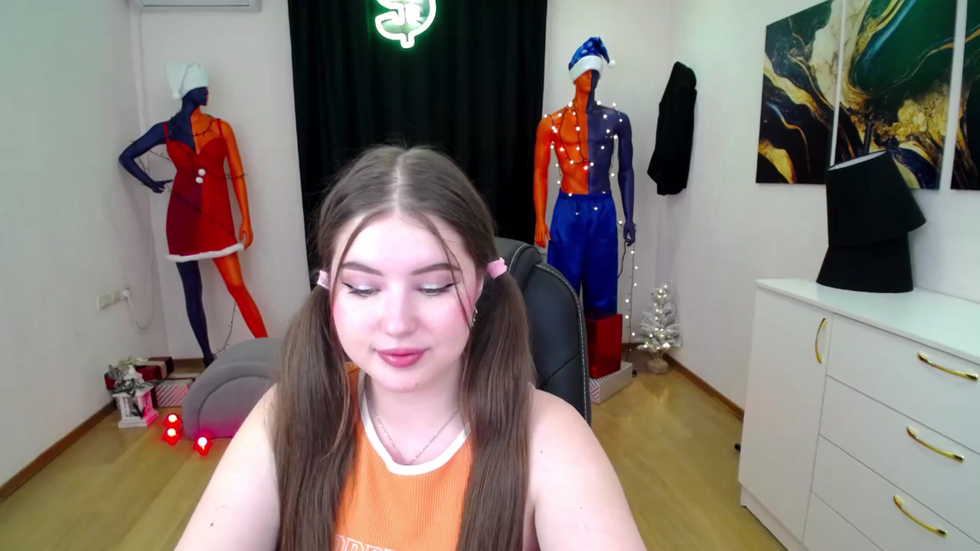 Gallery image thumbnail from AdmireMyEyes's myfreecams stream on, 12/30/2024, 08:31 image 8 of 20