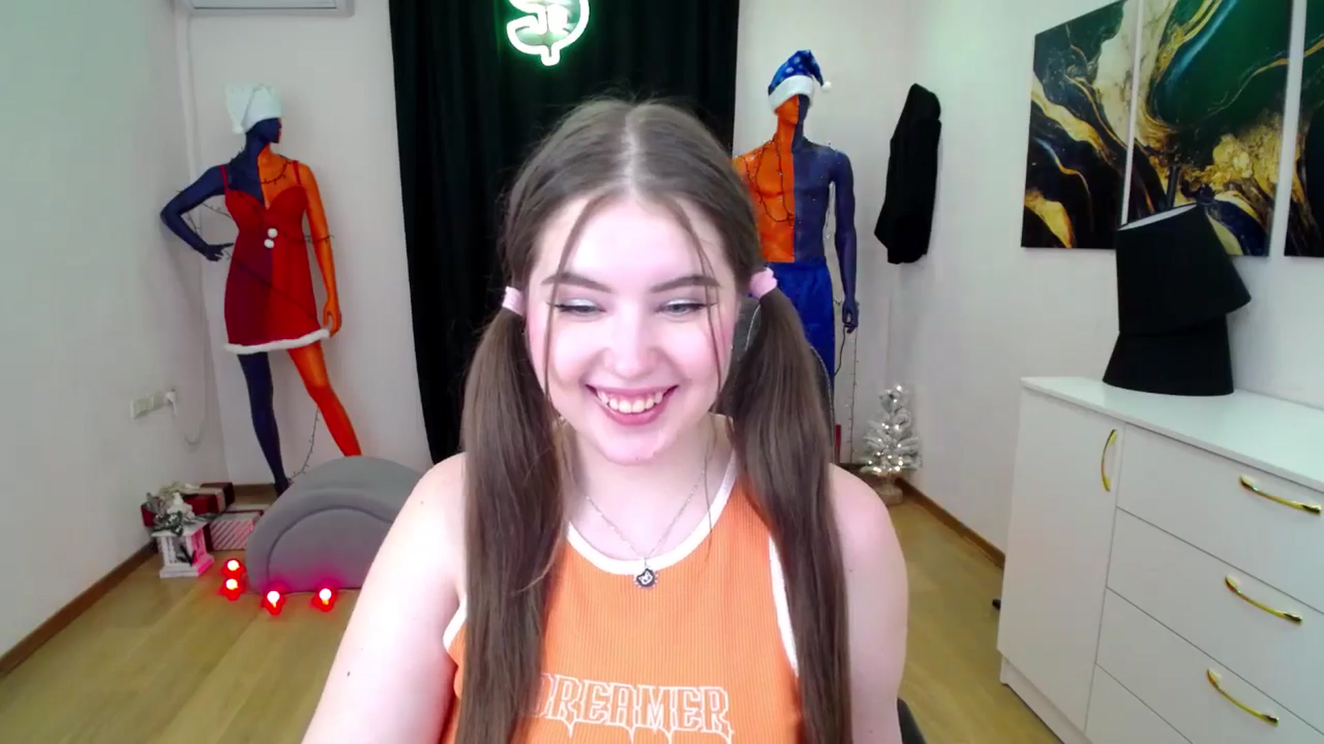 Gallery image thumbnail from AdmireMyEyes's myfreecams stream on, 12/30/2024, 08:31 image 13 of 20