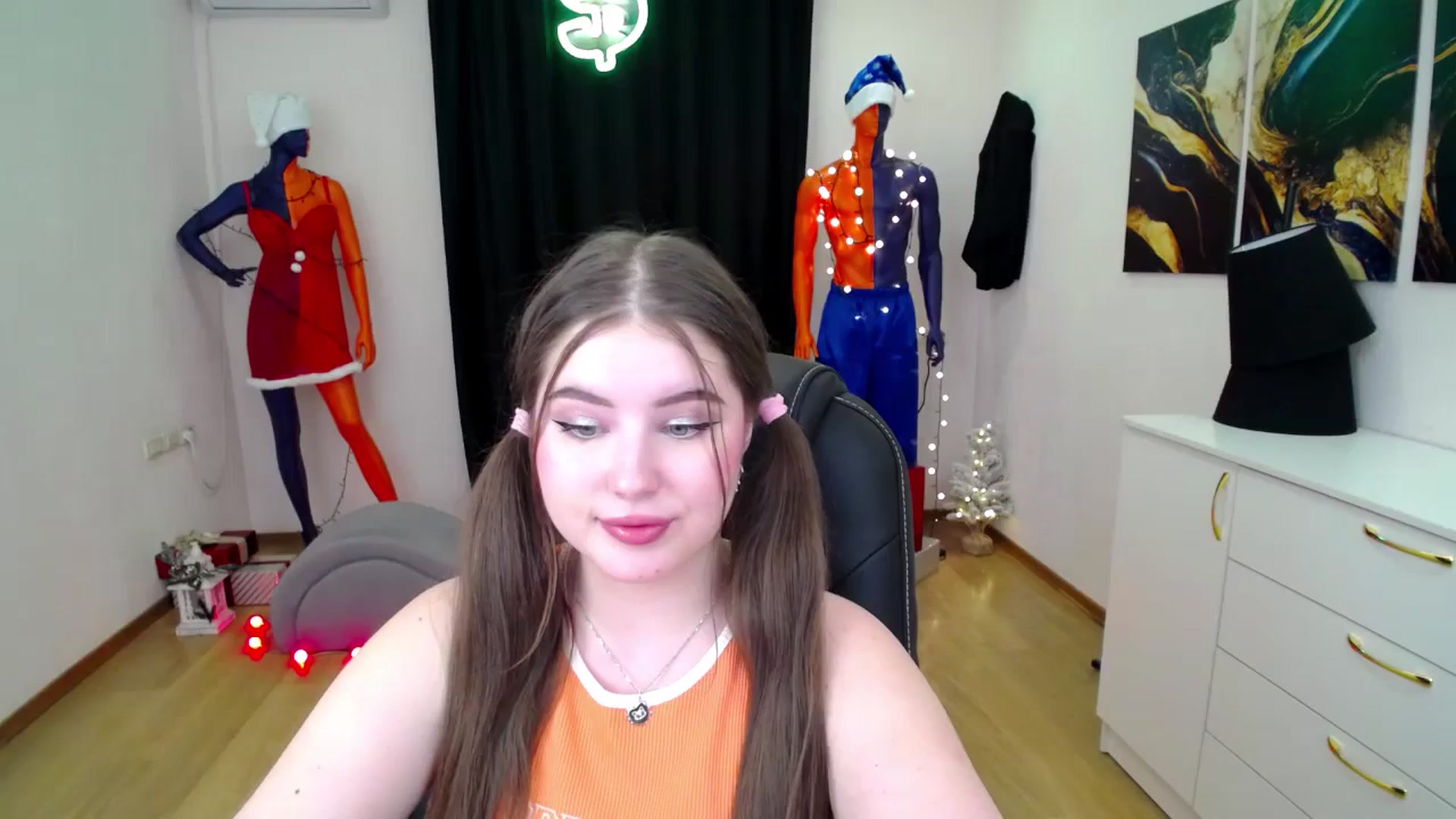 Gallery image thumbnail from AdmireMyEyes's myfreecams stream on, 12/30/2024, 08:31 image 15 of 20