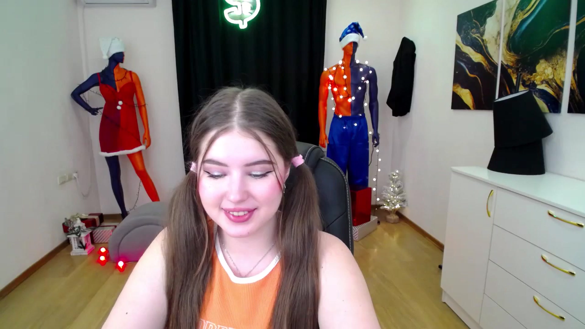 Gallery image thumbnail from AdmireMyEyes's myfreecams stream on, 12/30/2024, 08:31 image 6 of 20