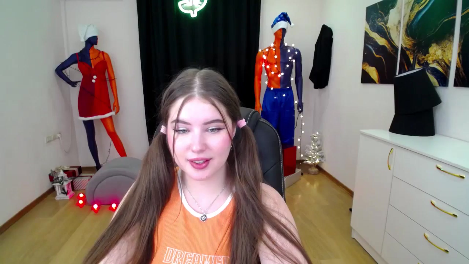 Gallery image thumbnail from AdmireMyEyes's myfreecams stream on, 12/30/2024, 09:22 image 3 of 20