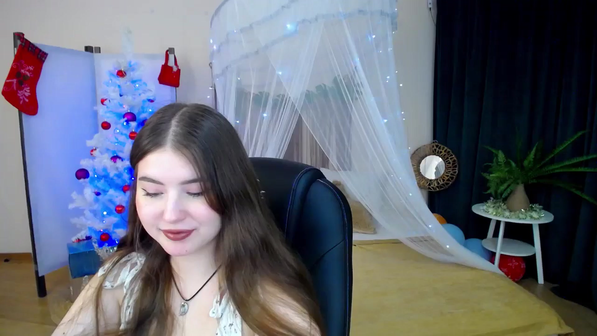 Gallery image thumbnail from AdmireMyEyes's myfreecams stream on, 01/15/2025, 07:17 image 11 of 20