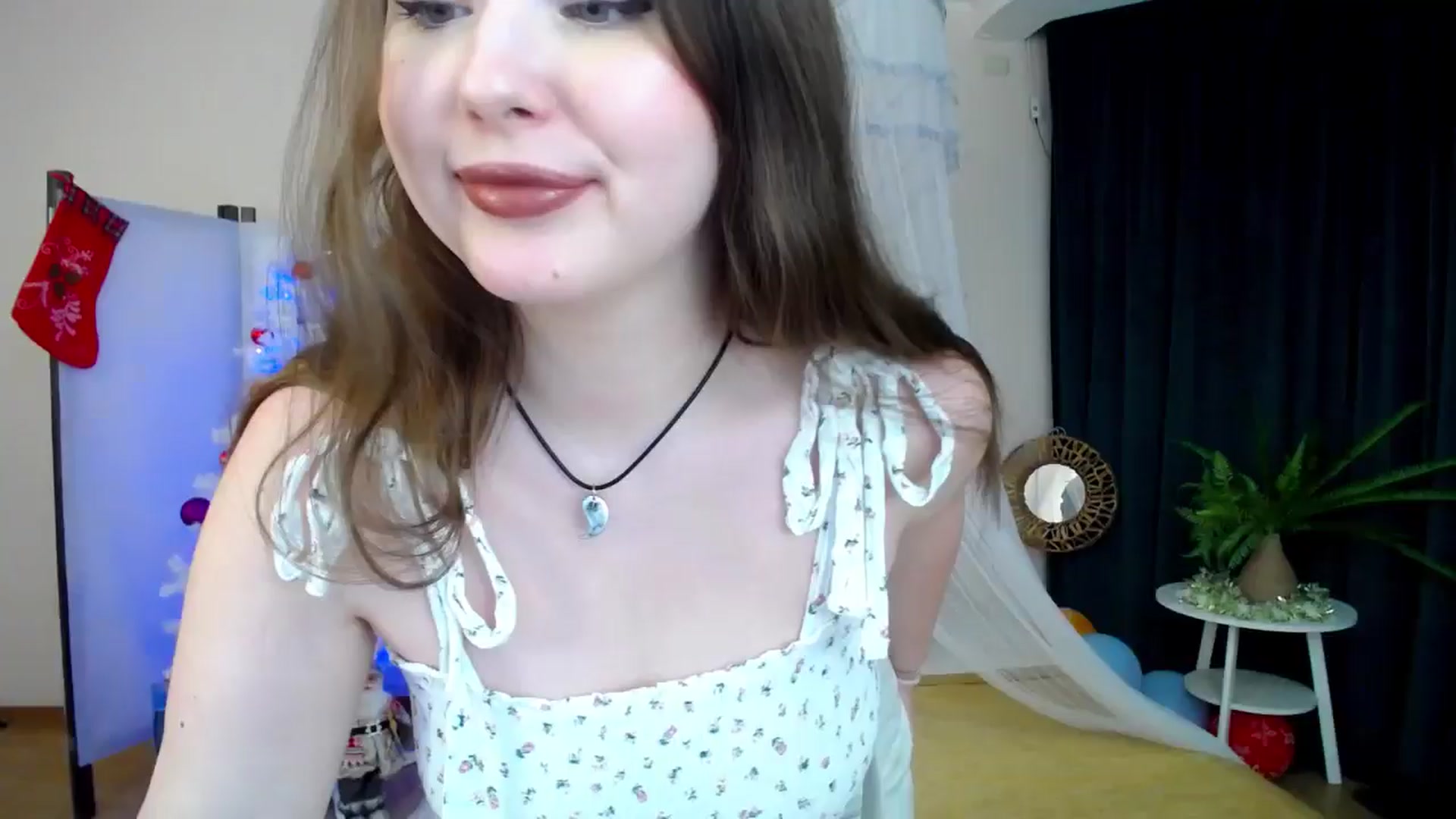 Gallery image thumbnail from AdmireMyEyes's myfreecams stream on, 01/15/2025, 07:17 image 15 of 20