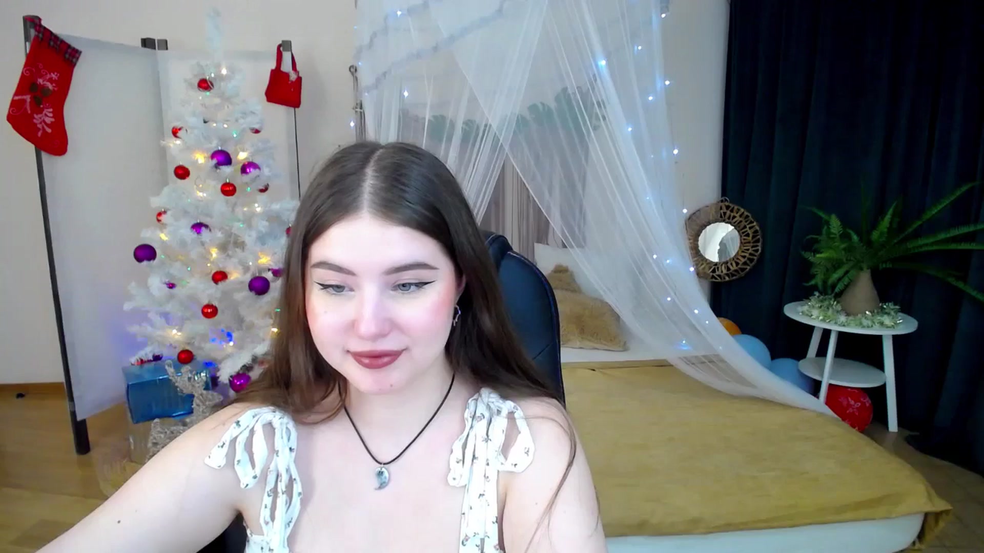 Gallery image thumbnail from AdmireMyEyes's myfreecams stream on, 01/15/2025, 09:48 image 8 of 20