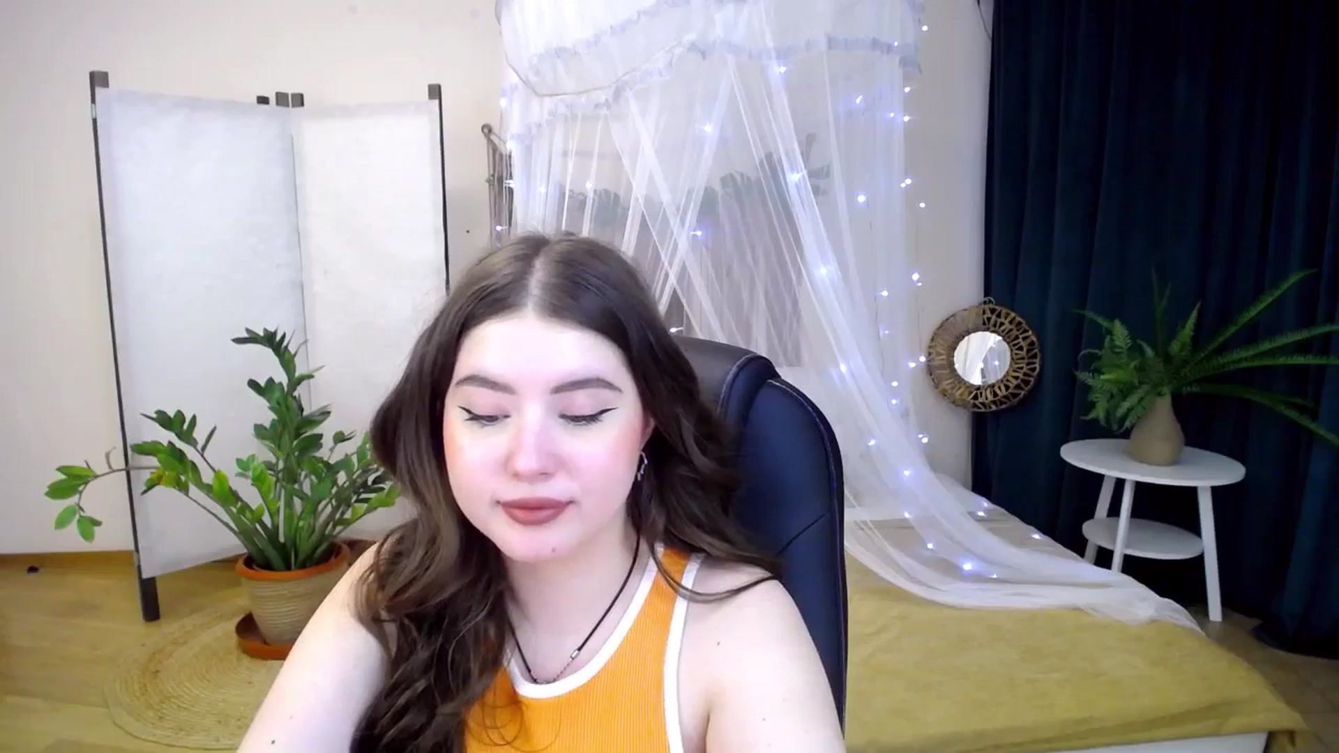 Gallery image thumbnail from AdmireMyEyes's myfreecams stream on, 01/17/2025, 08:45 image 6 of 20