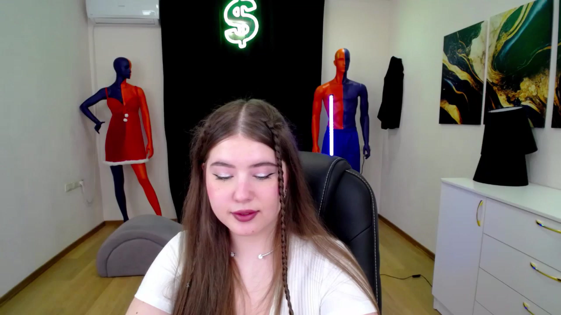 Gallery image thumbnail from AdmireMyEyes's myfreecams stream on, 01/18/2025, 19:44 image 9 of 20