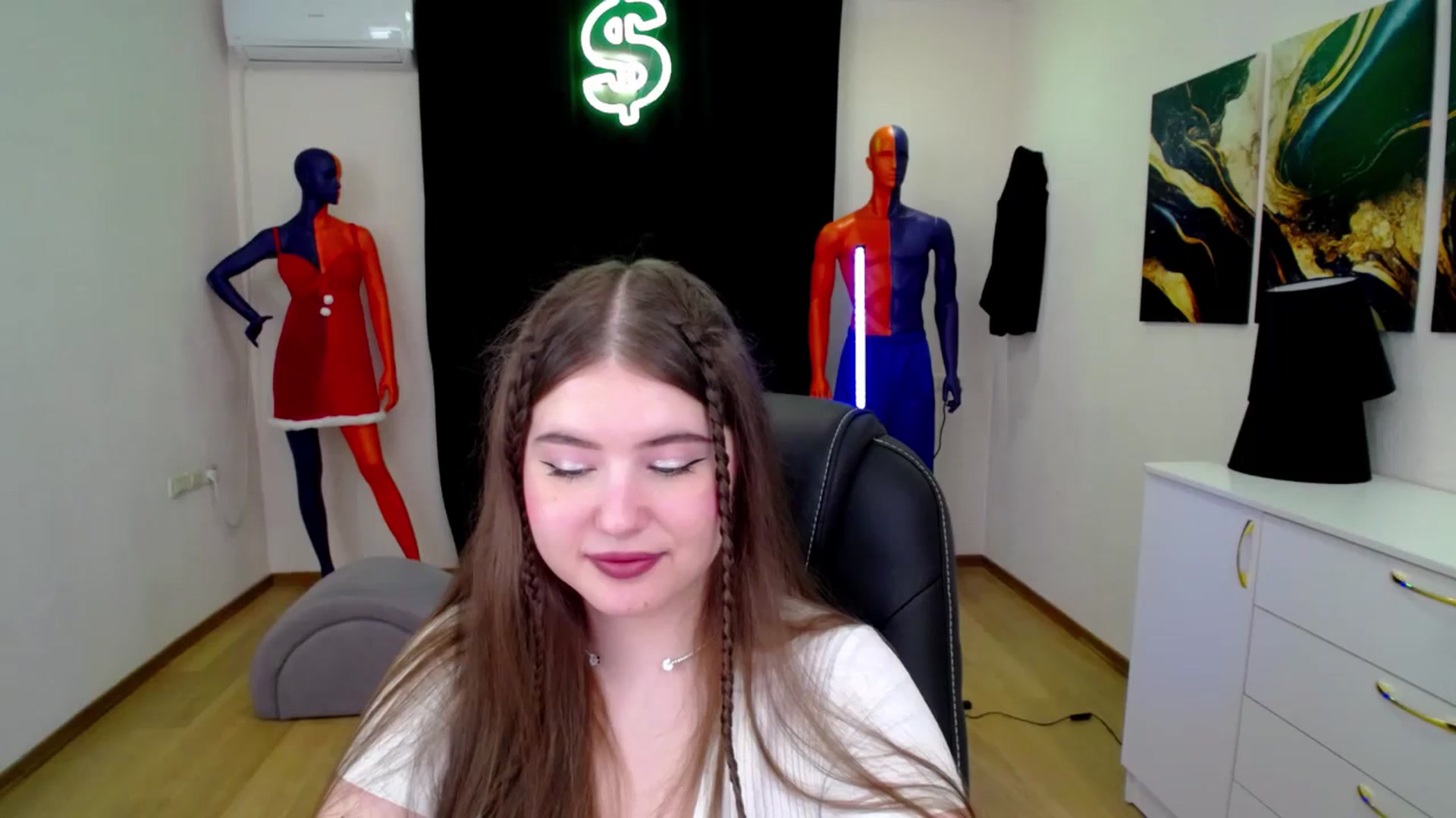 Gallery image thumbnail from AdmireMyEyes's myfreecams stream on, 01/18/2025, 19:44 image 10 of 20