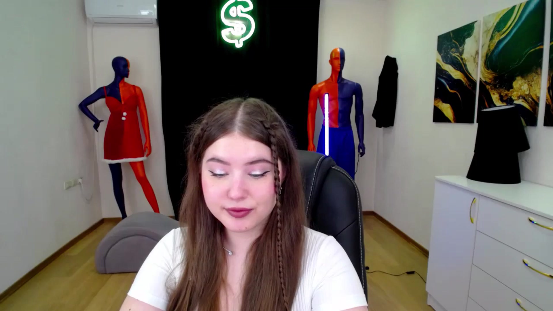 Gallery image thumbnail from AdmireMyEyes's myfreecams stream on, 01/18/2025, 19:44 image 6 of 20