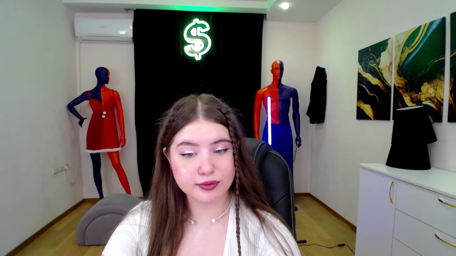 Gallery image thumbnail from AdmireMyEyes's myfreecams stream on, 01/18/2025, 19:44 image 17 of 20