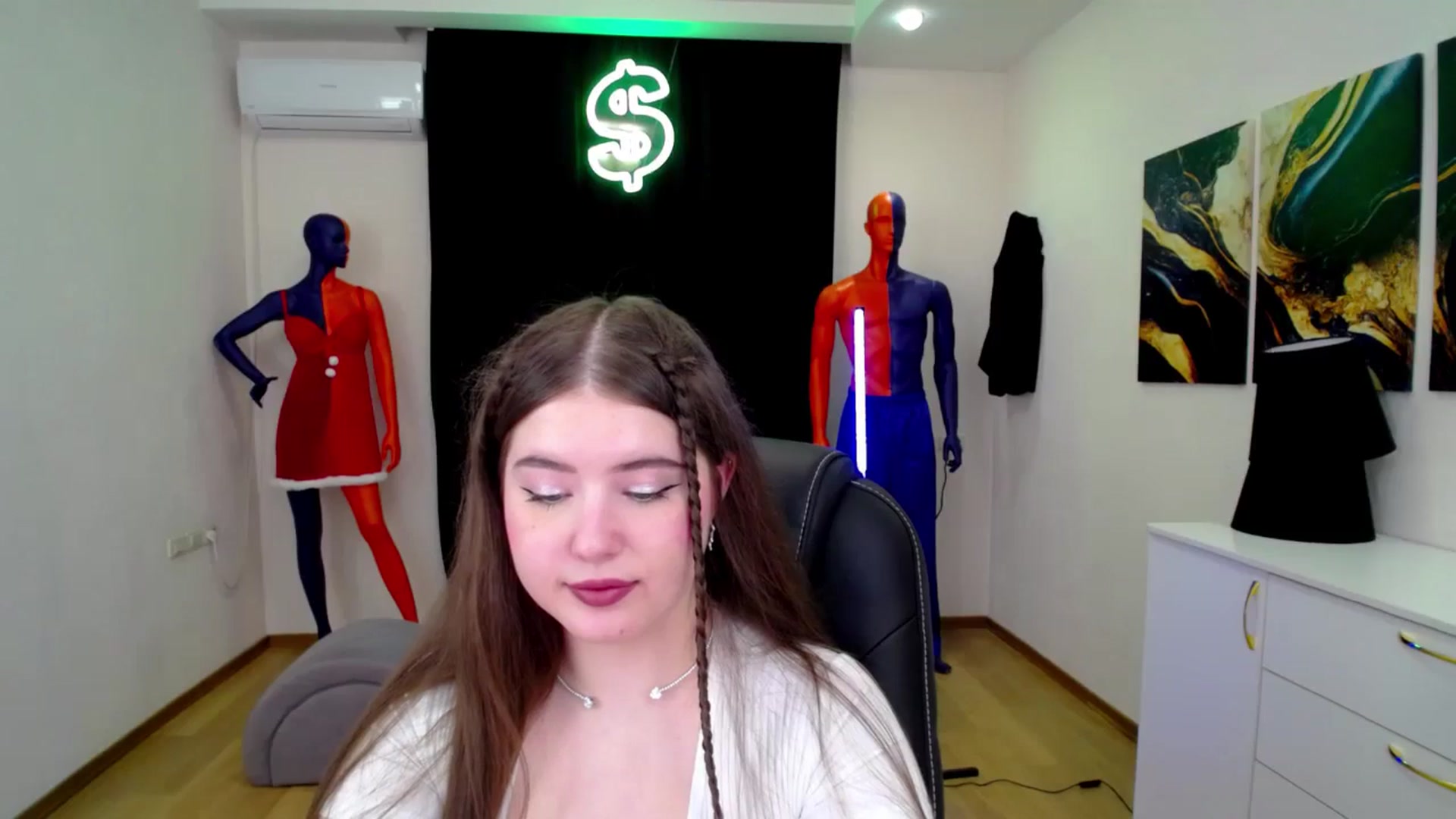 Gallery image thumbnail from AdmireMyEyes's myfreecams stream on, 01/18/2025, 19:44 image 18 of 20