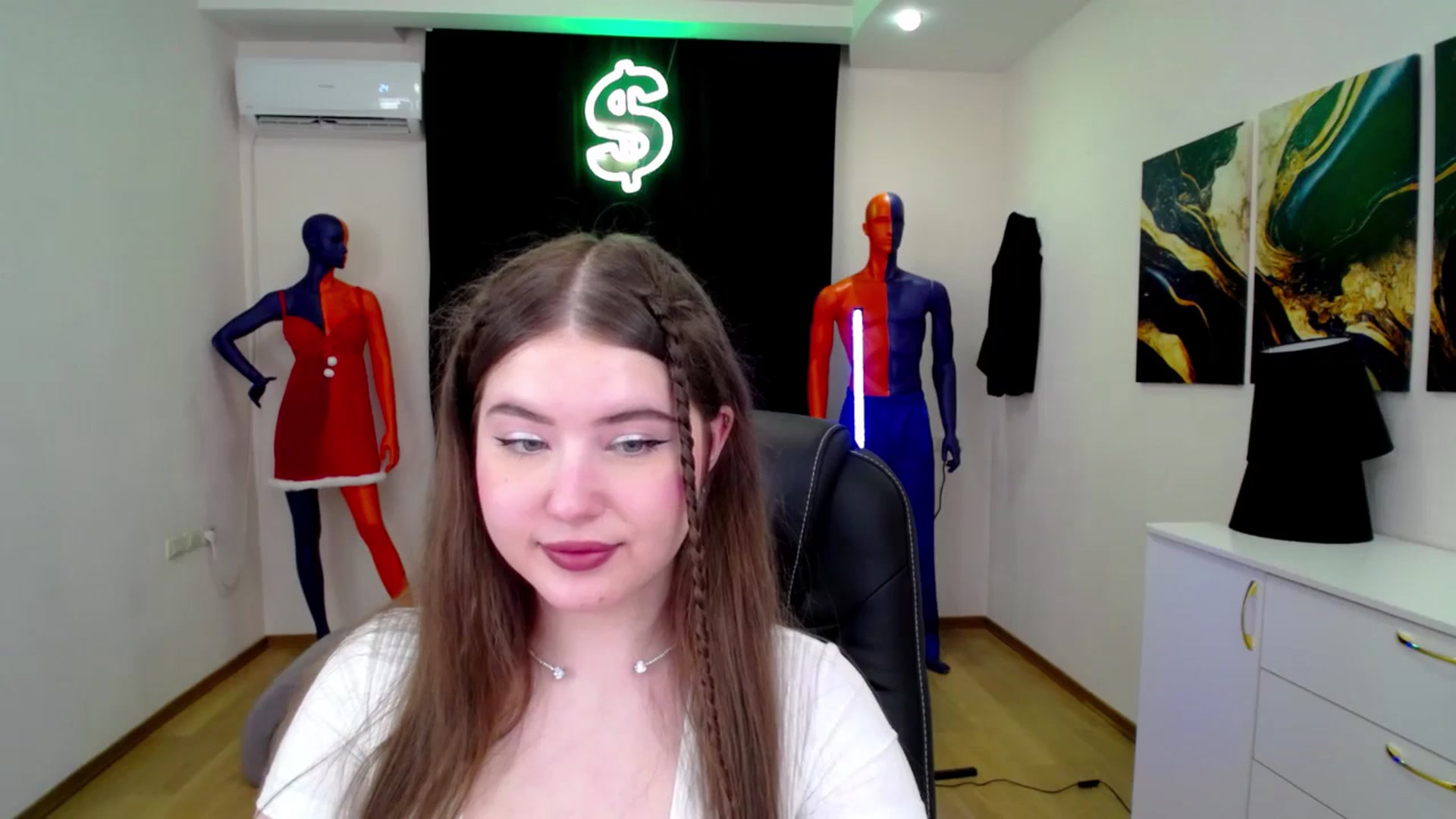 Gallery image thumbnail from AdmireMyEyes's myfreecams stream on, 01/18/2025, 19:44 image 14 of 20