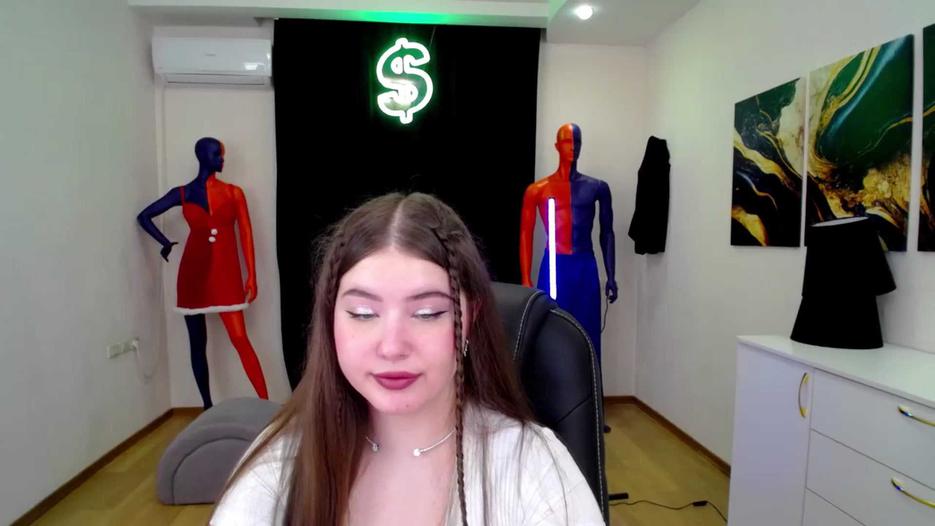 Gallery image thumbnail from AdmireMyEyes's myfreecams stream on, 01/18/2025, 19:44 image 20 of 20