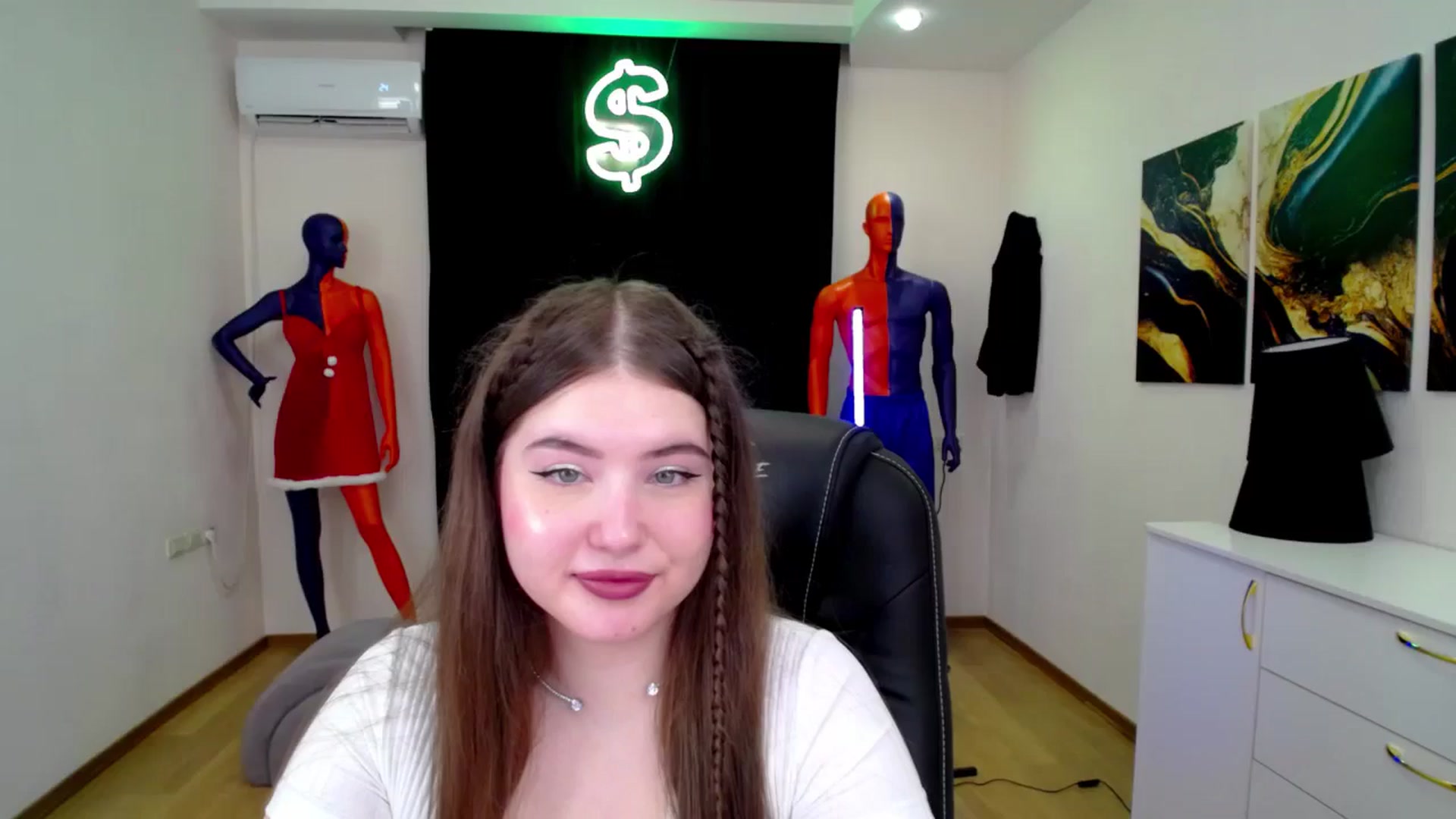 Gallery image thumbnail from AdmireMyEyes's myfreecams stream on, 01/18/2025, 19:44 image 15 of 20