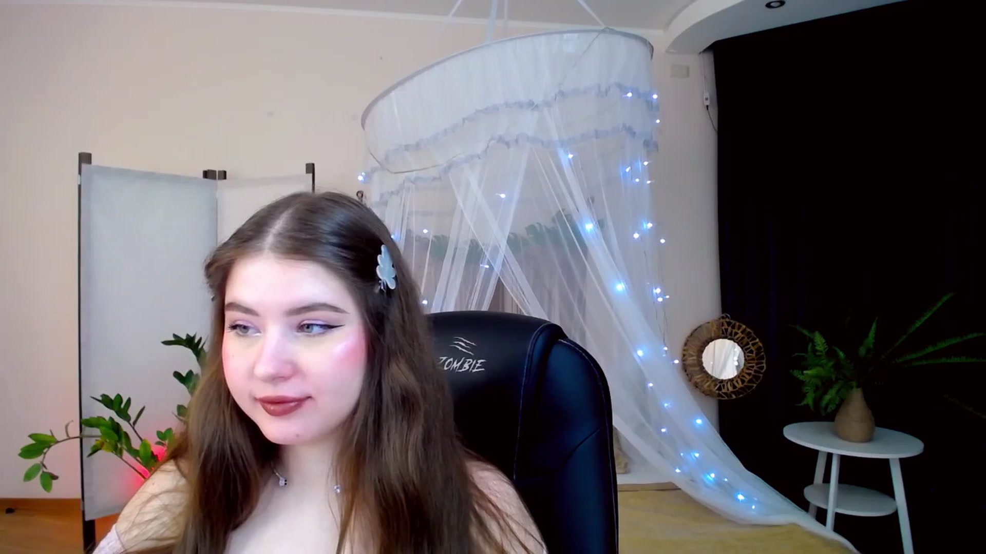 Gallery image thumbnail from AdmireMyEyes's myfreecams stream on, 01/19/2025, 19:50 image 9 of 20