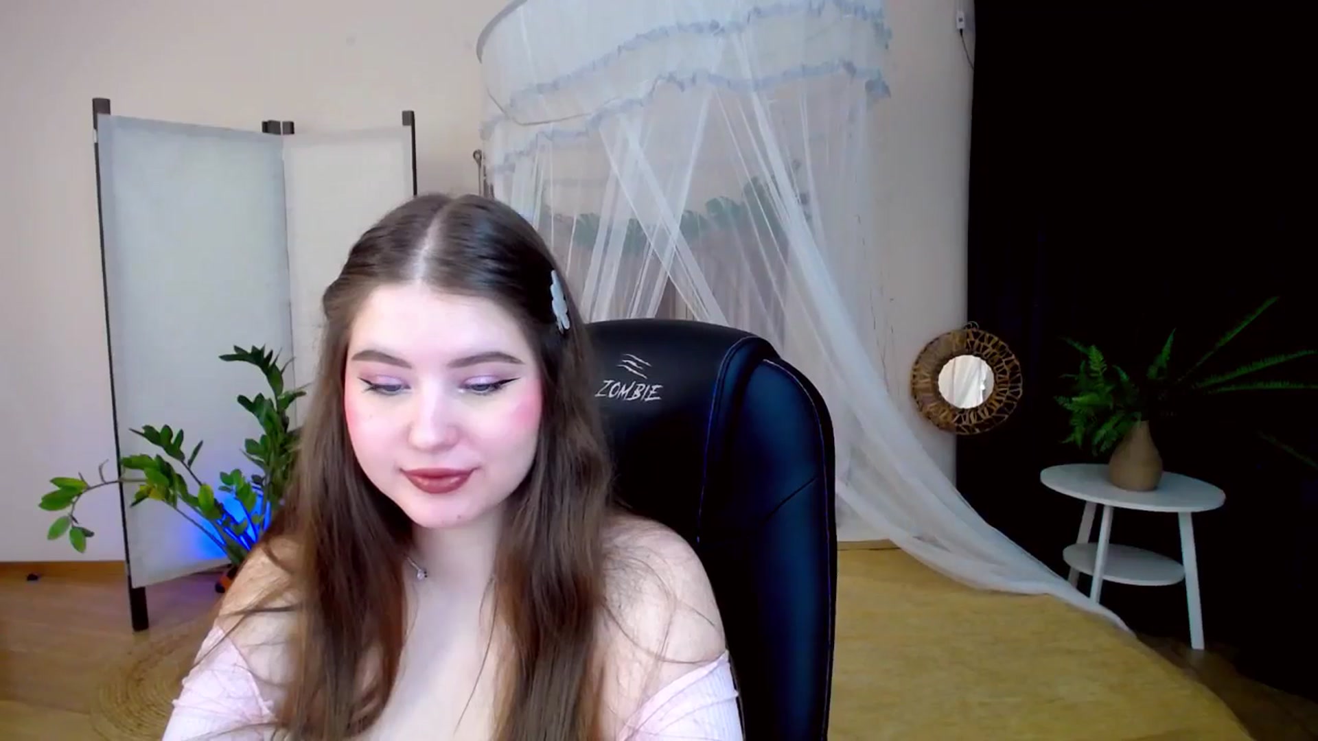 Gallery image thumbnail from AdmireMyEyes's myfreecams stream on, 01/19/2025, 19:50 image 10 of 20
