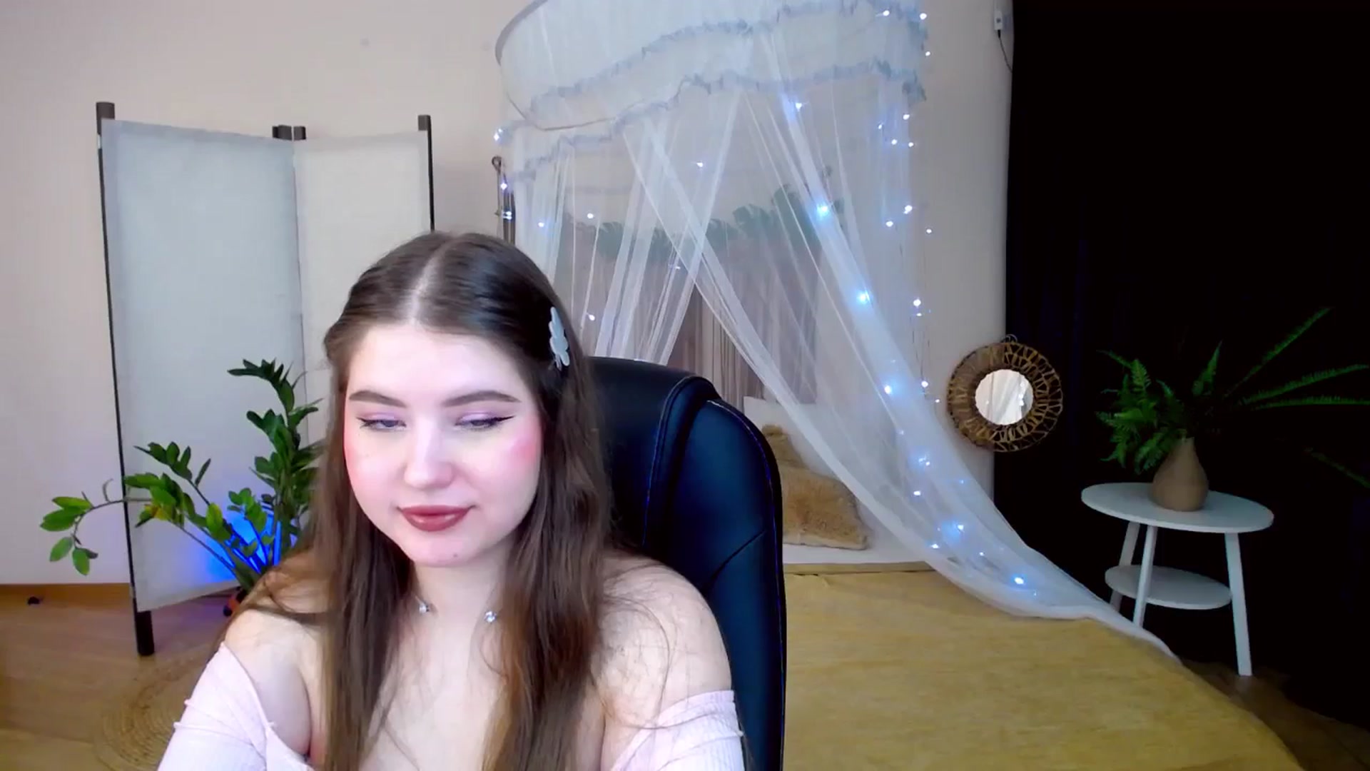 Gallery image thumbnail from AdmireMyEyes's myfreecams stream on, 01/19/2025, 19:50 image 11 of 20