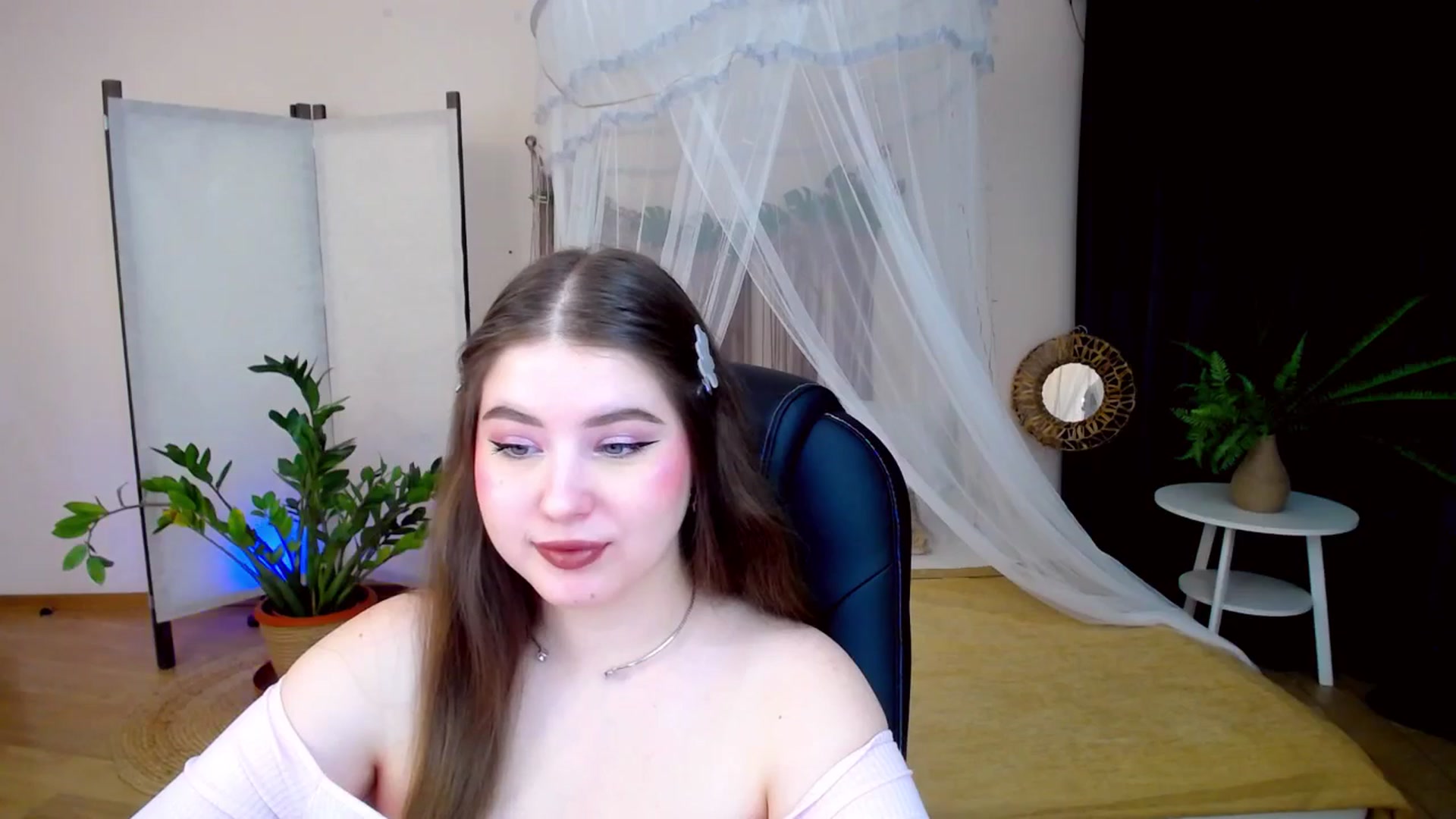 Gallery image thumbnail from AdmireMyEyes's myfreecams stream on, 01/19/2025, 19:50 image 2 of 20