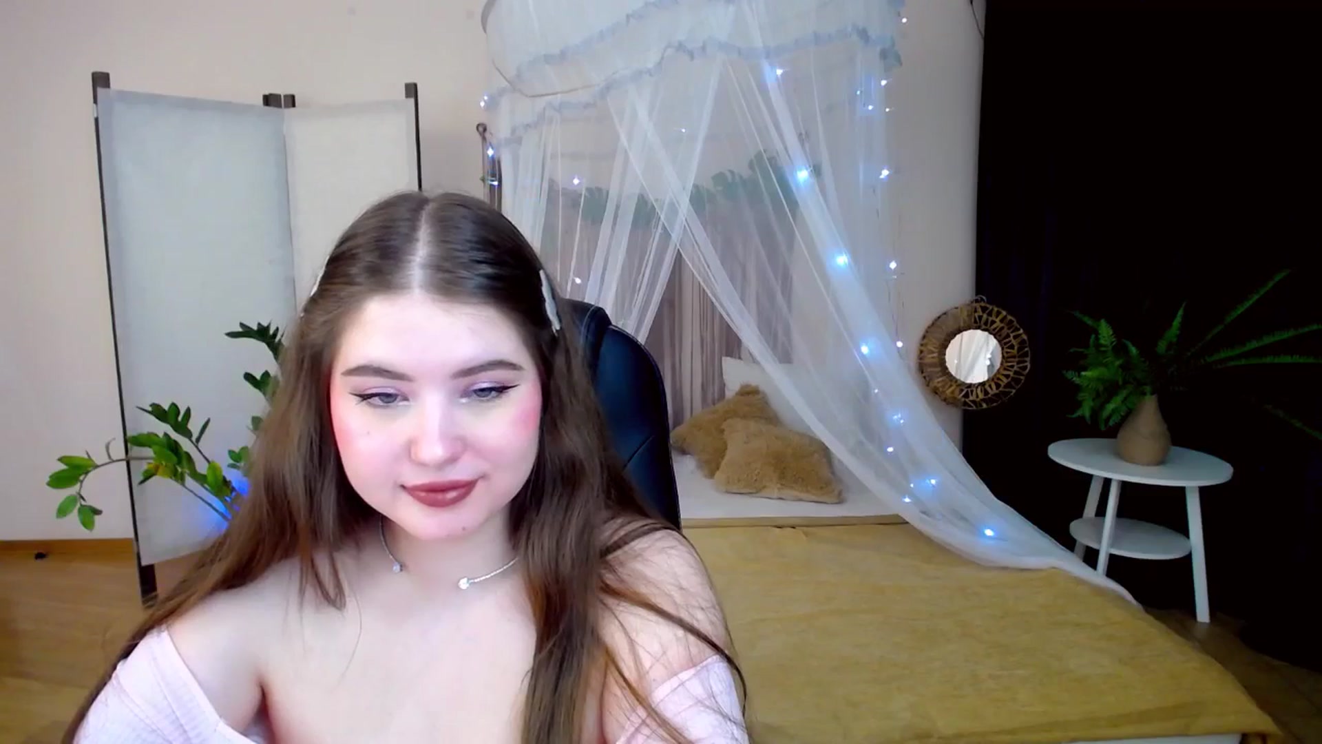 Gallery image thumbnail from AdmireMyEyes's myfreecams stream on, 01/19/2025, 19:50 image 15 of 20