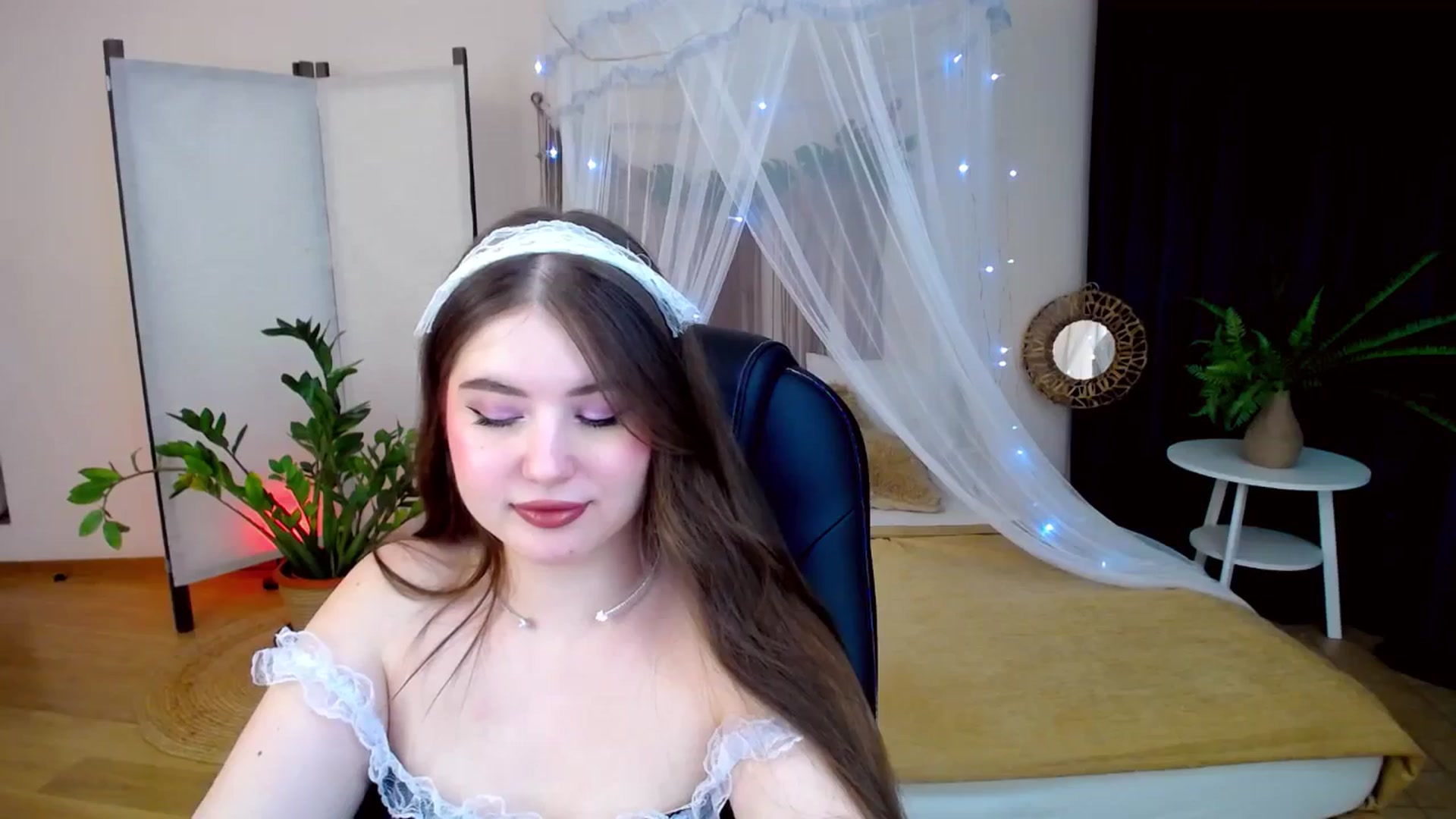 Gallery image thumbnail from AdmireMyEyes's myfreecams stream on, 01/19/2025, 23:44 image 9 of 20